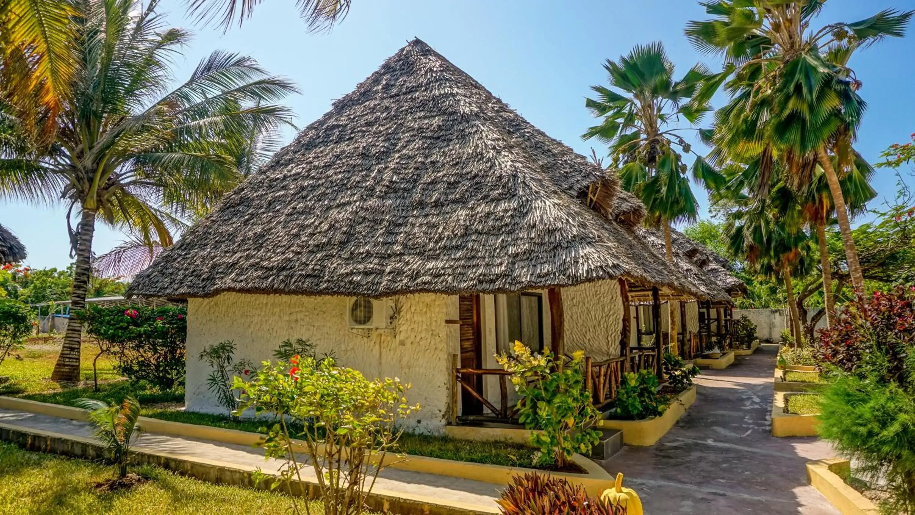 Property building in Tanzanite Beach Resort Property building in Tanzanite Beach Resort