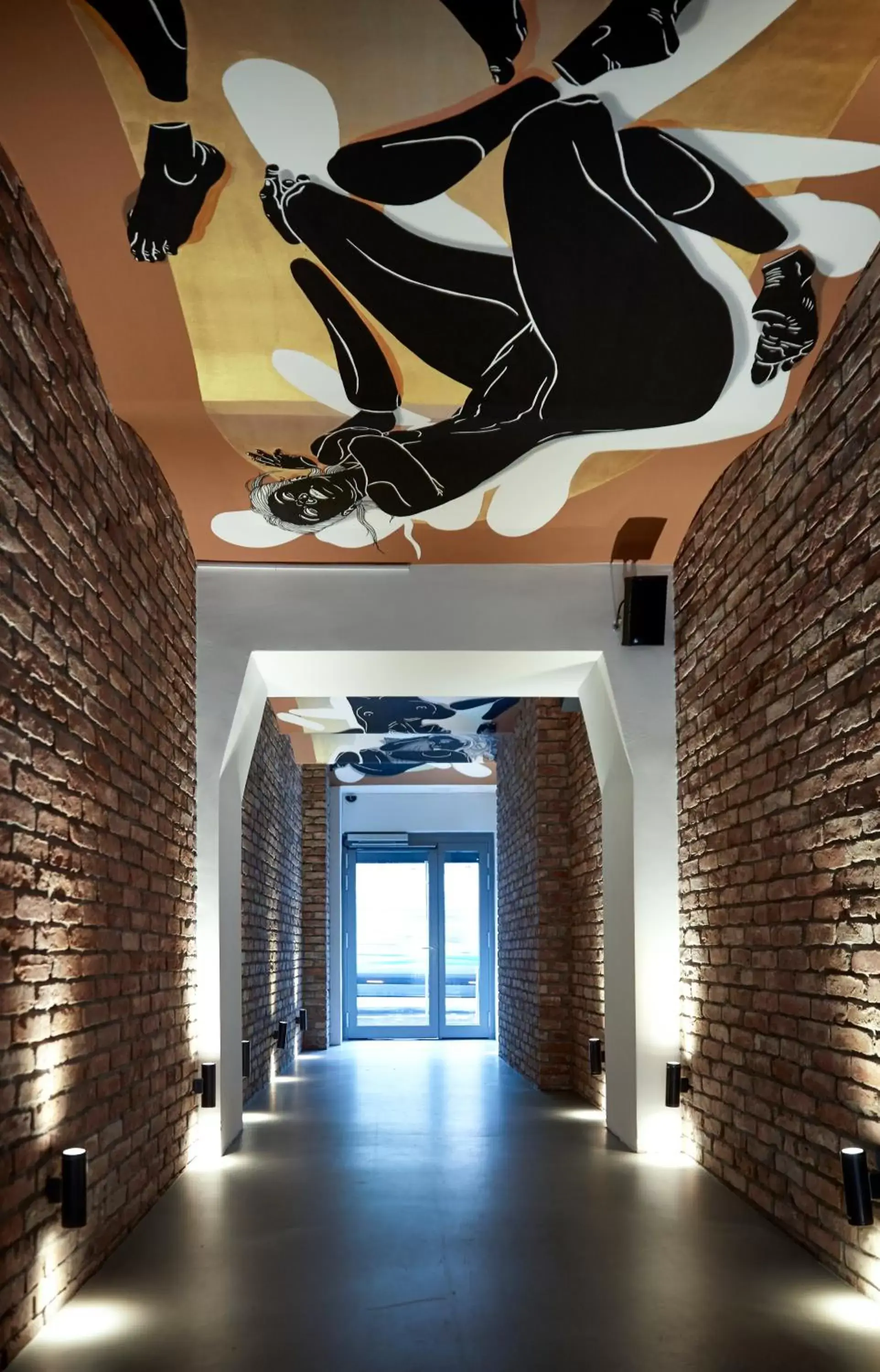 Facade/entrance in Sir Savigny Hotel, part of Sircle Collection Facade/entrance in Sir Savigny Hotel, part of Sircle Collection