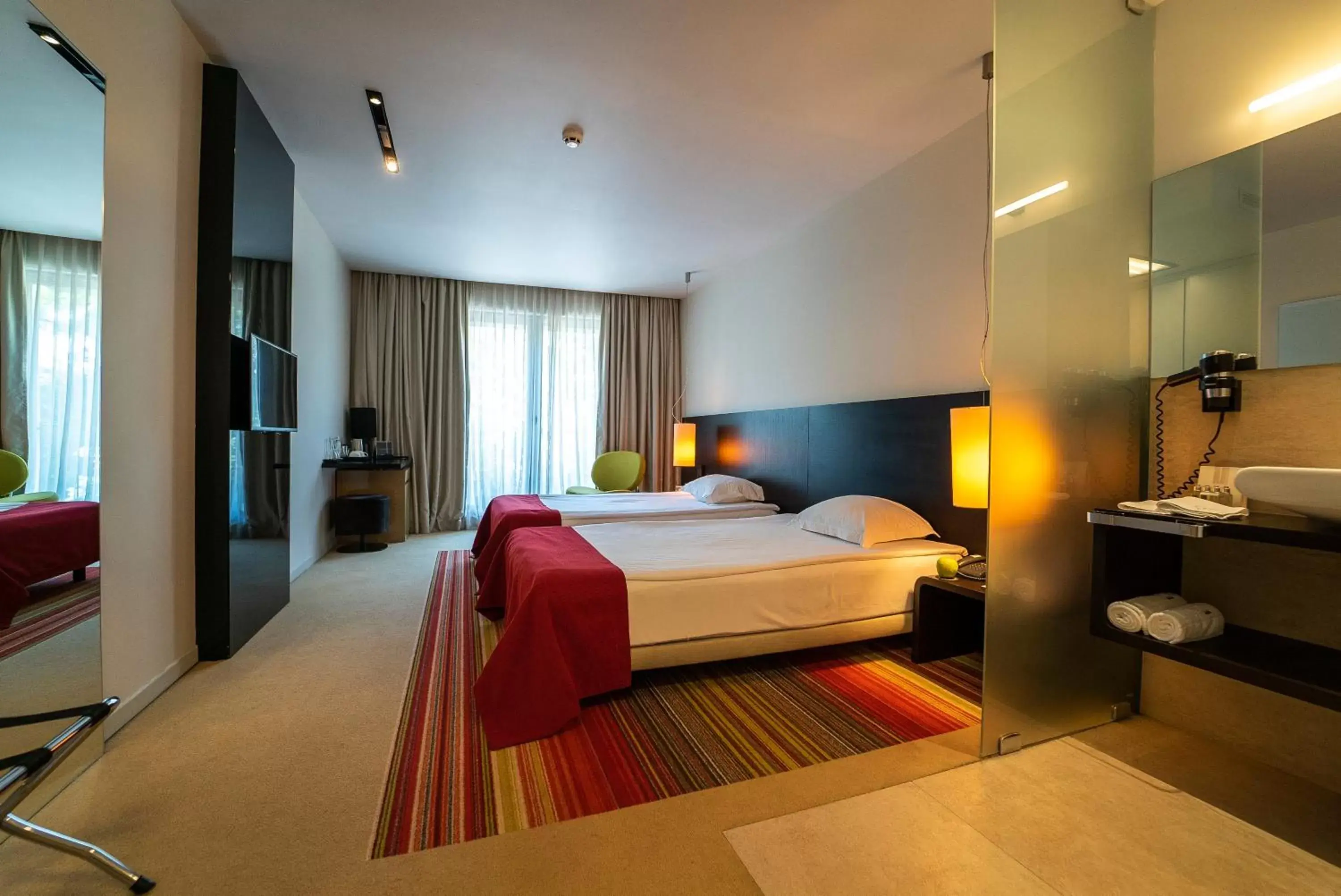 Photo of the whole room, Bed in mOdus Hotel