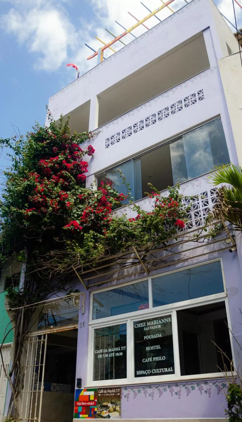 Property Building in Pousada e Hostel Chez Marianne
