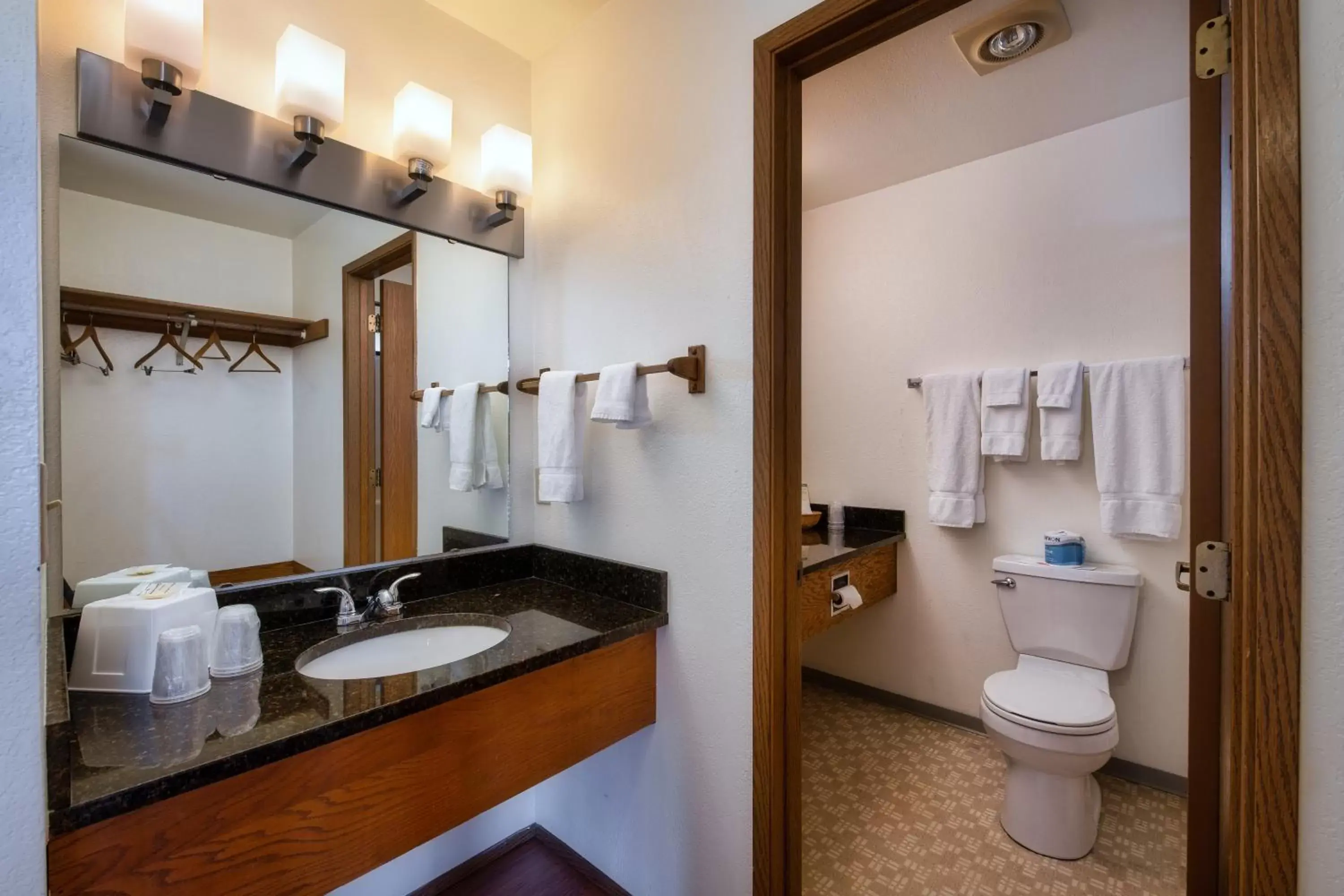 Bathroom in Cap Sante Inn