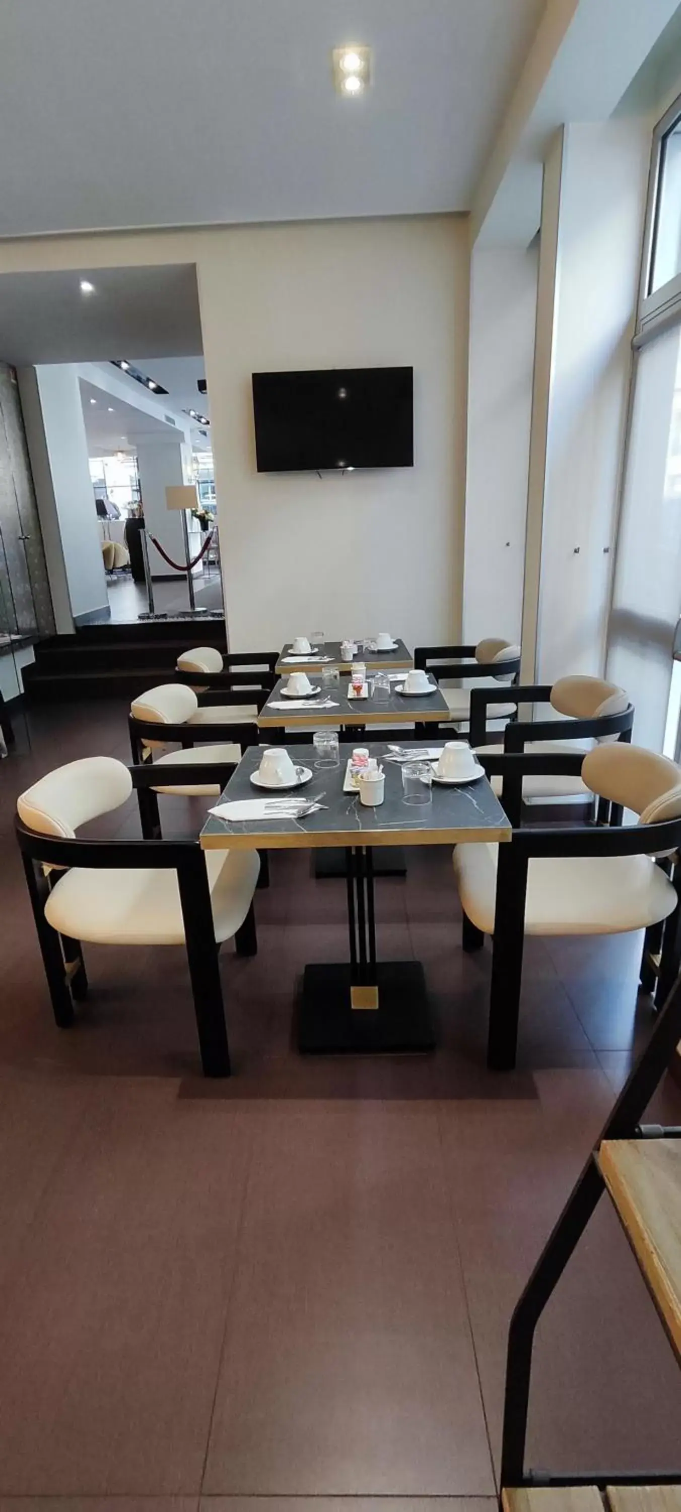 Breakfast, Restaurant/Places to Eat in Hotel Elysées Bassano
