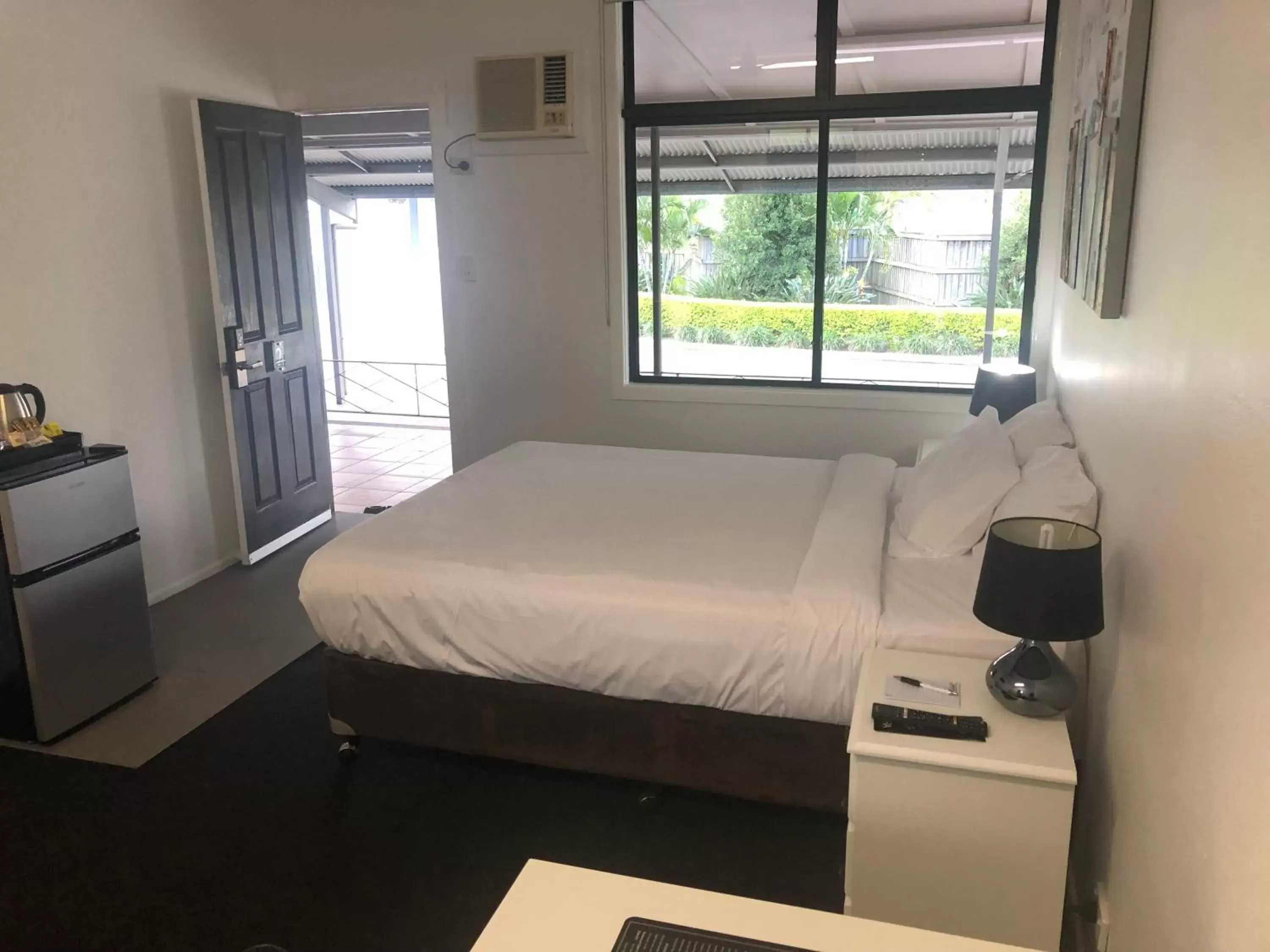 Bedroom, Bed in Darra Motel & Conference Centre