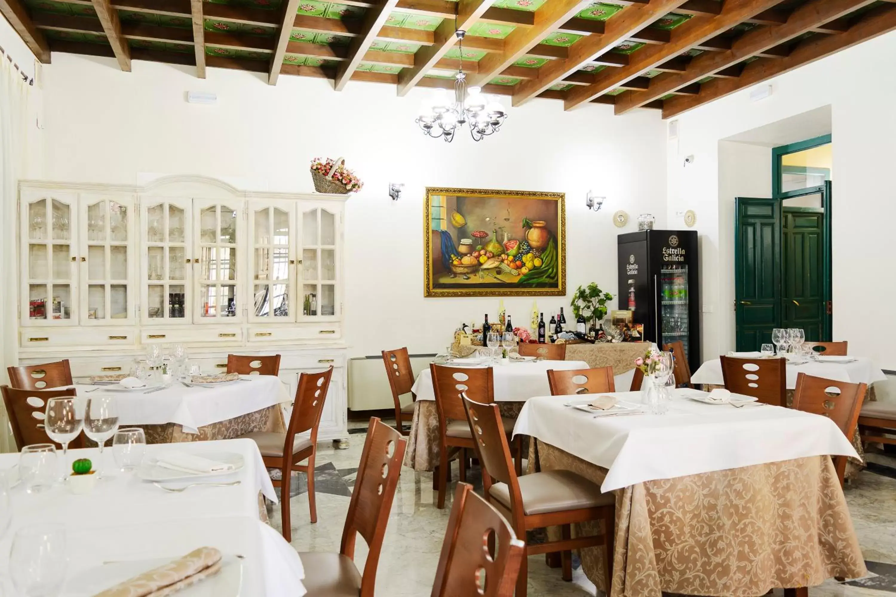 Restaurant/Places to Eat in Hospedium Hotel Rural Soterraña