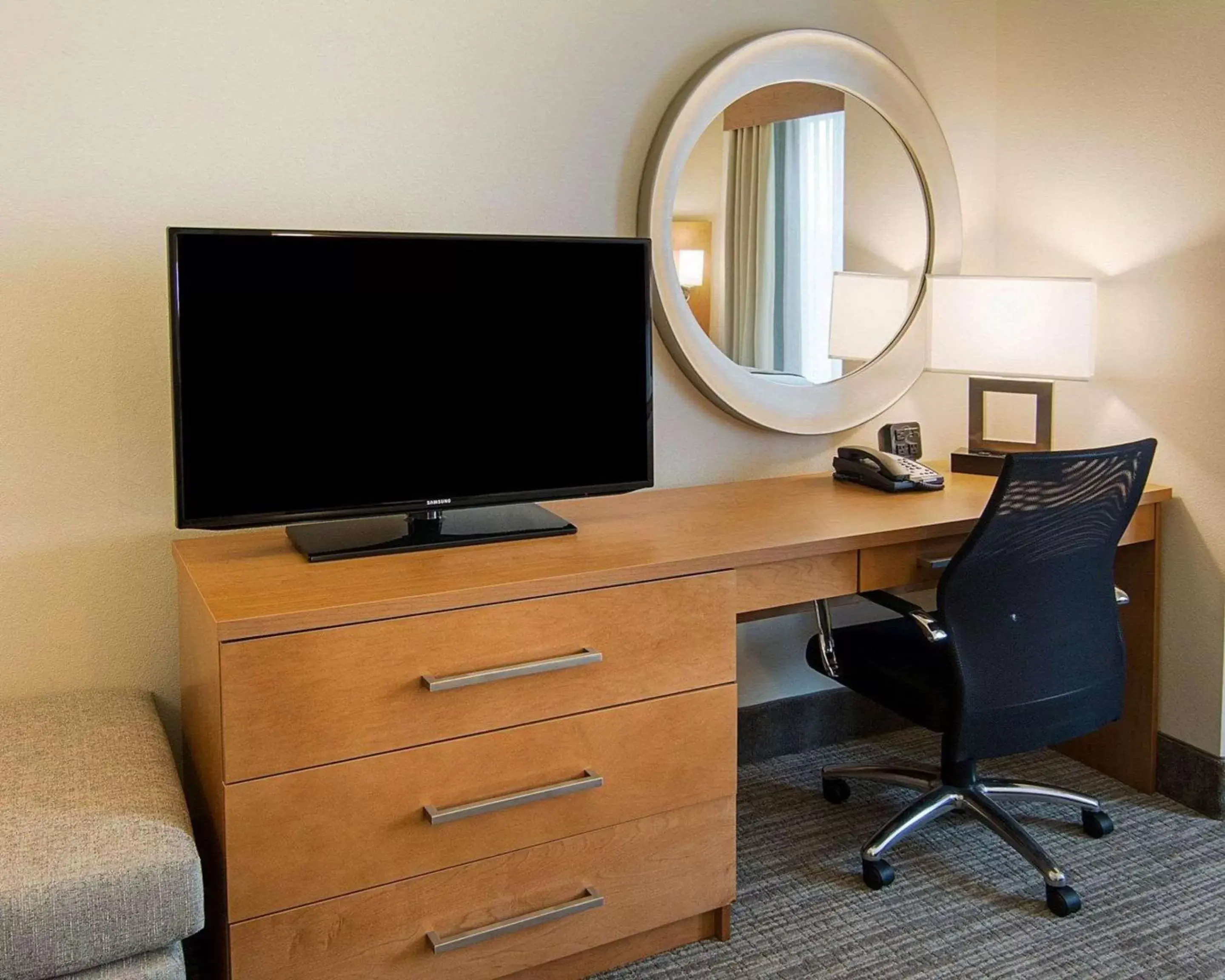 Photo of the whole room, TV/Entertainment Center in Comfort Suites Bossier City