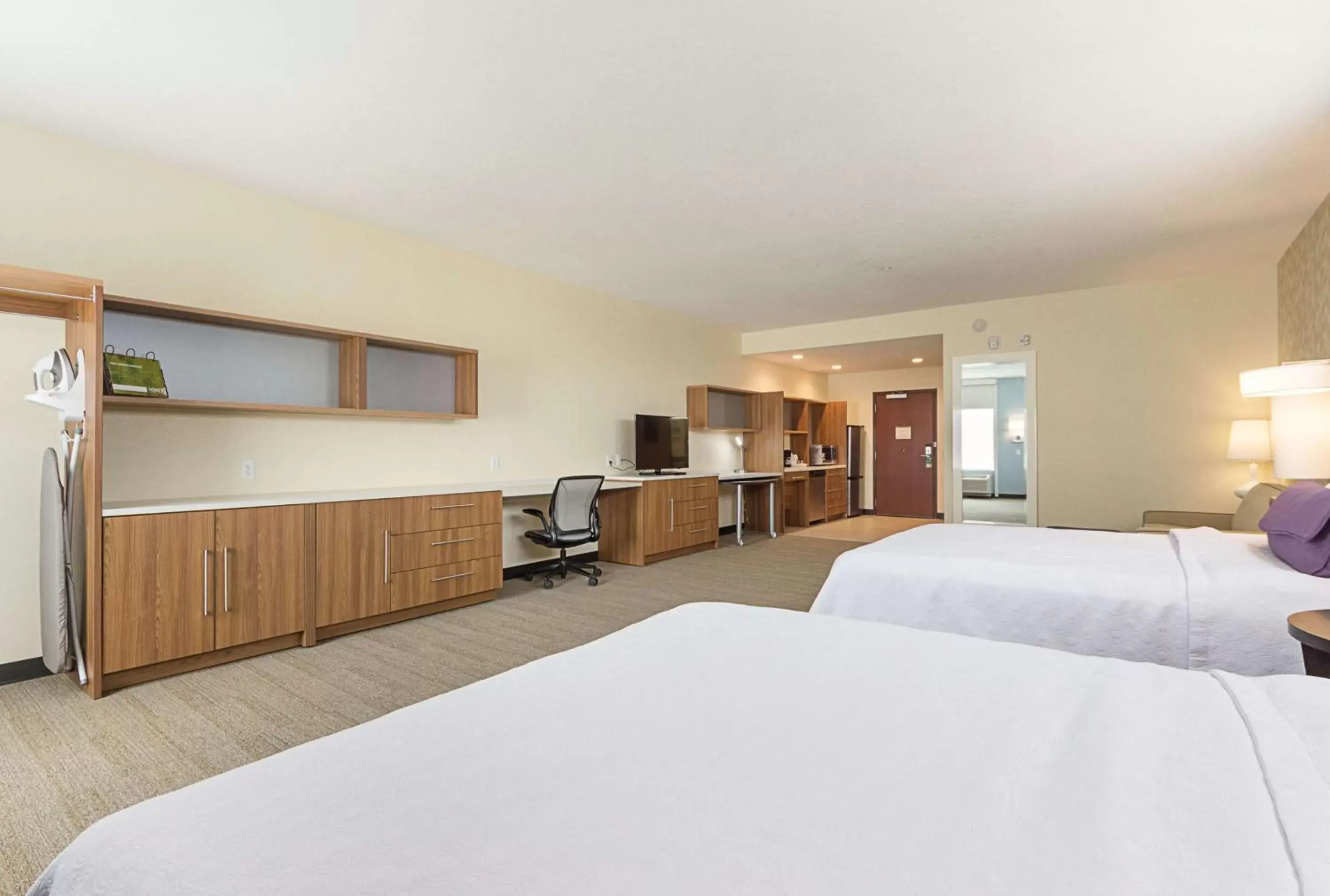 Bedroom, Bed in Home2 Suites By Hilton Oklahoma City Yukon