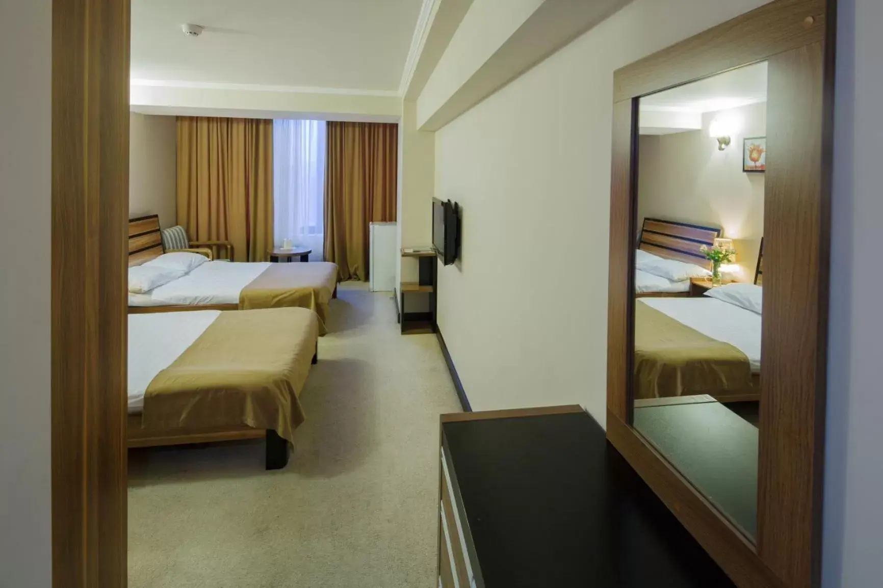 Standard Twin Room in New Nairi Hotel Standard Twin Room in New Nairi Hotel