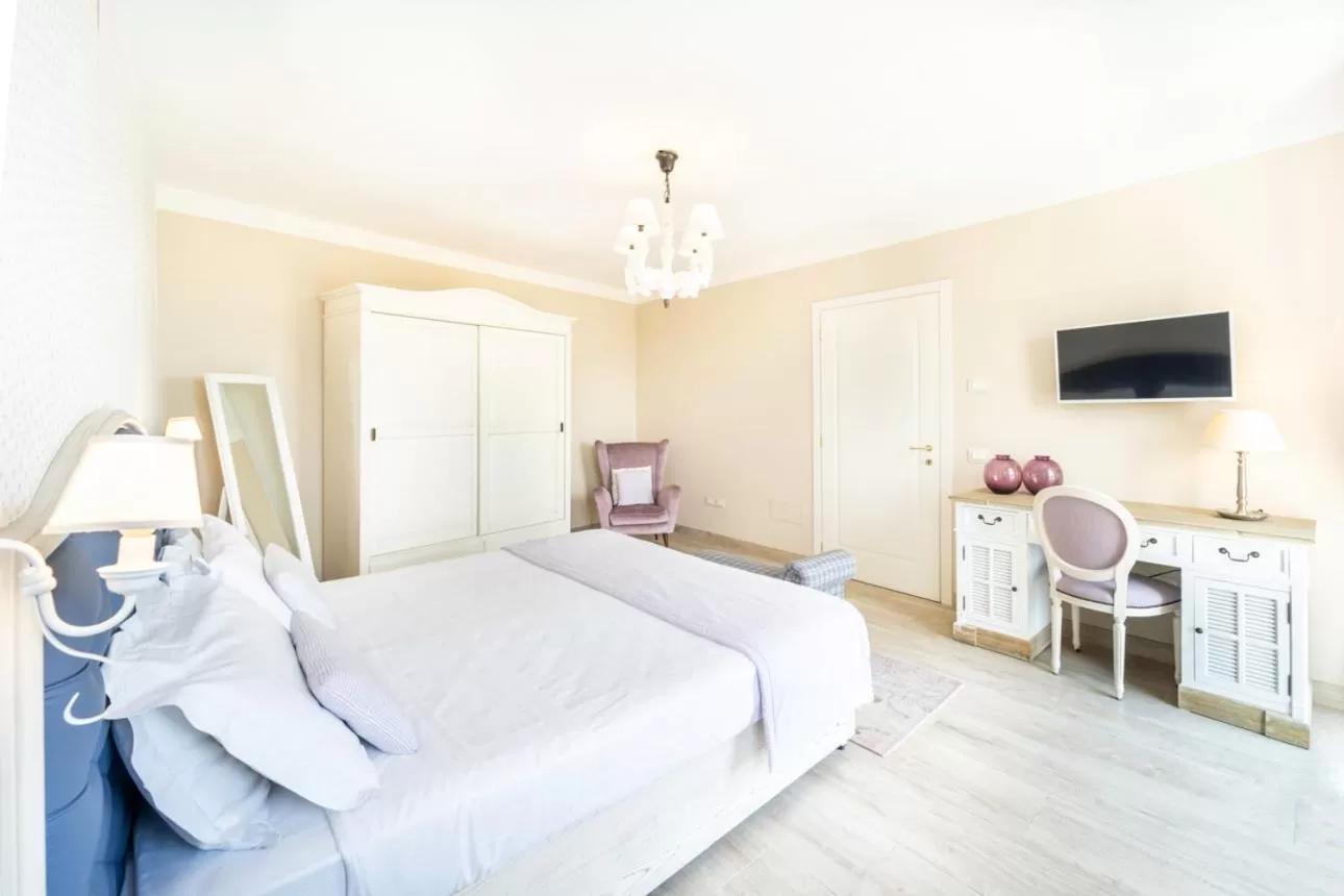 Bed in Borgo Vecchio Locanda di Charme