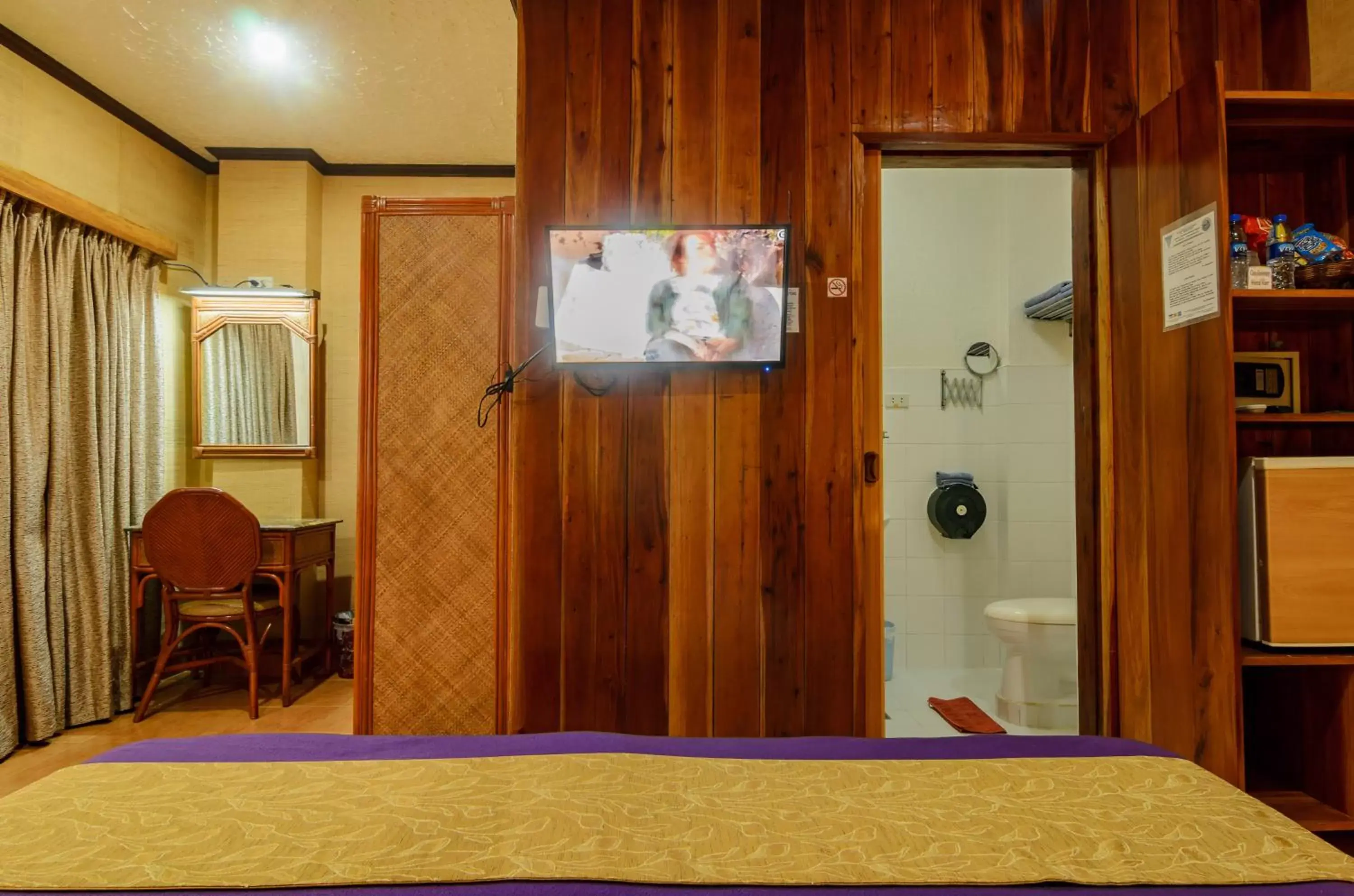 Photo of the whole room, Bed in Hayahay Resort Photo of the whole room, Bed in Hayahay Resort