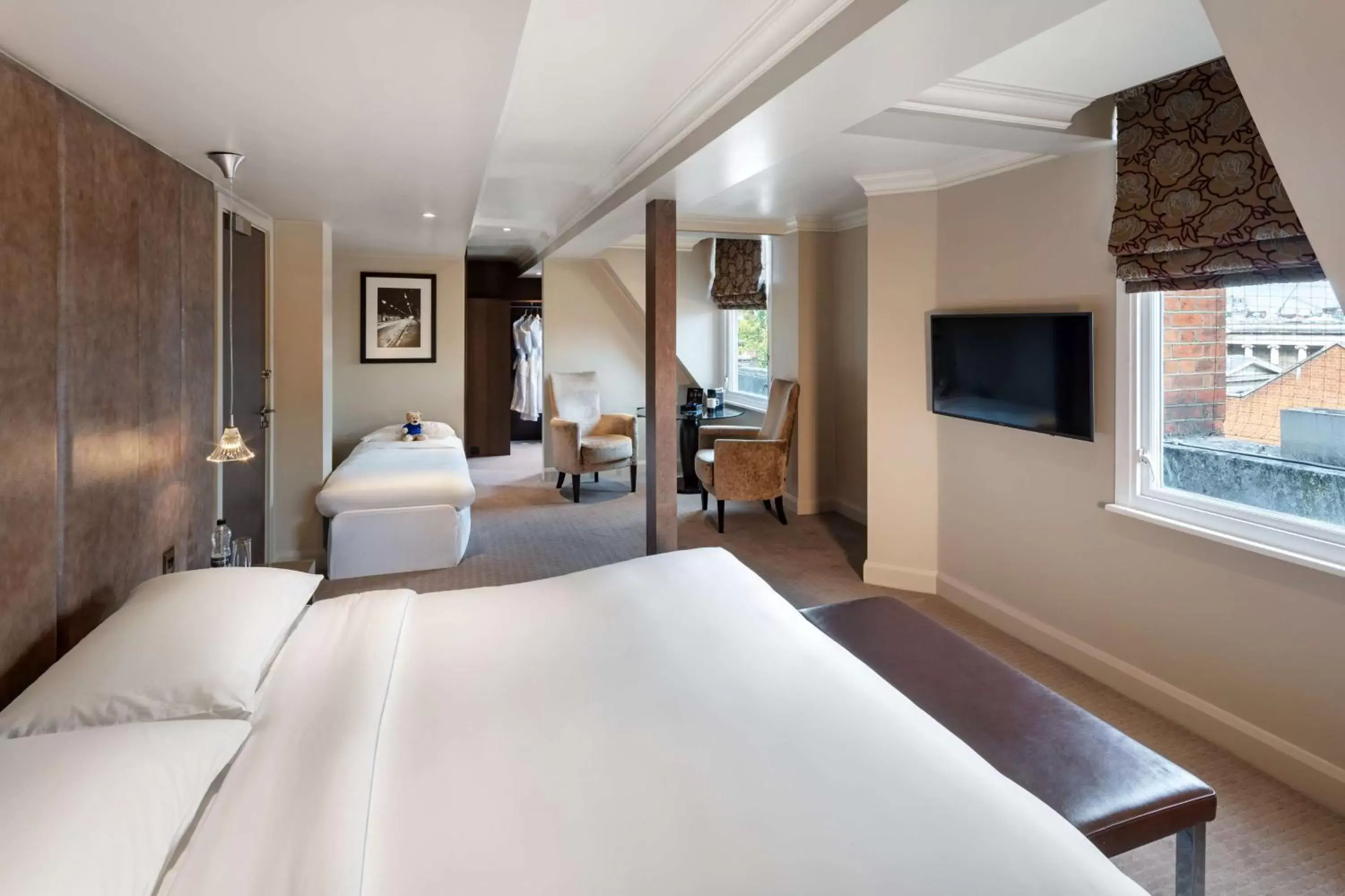 Deluxe Premium Room in Radisson Blu Edwardian Bloomsbury Street Hotel, London