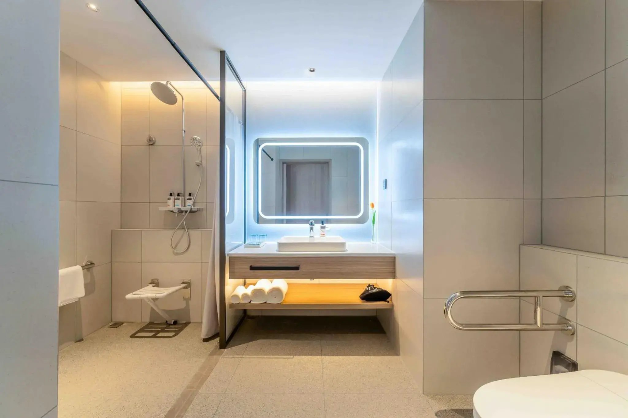 Bathroom in Holiday Inn Express Hangzhou Airport, an IHG Hotel