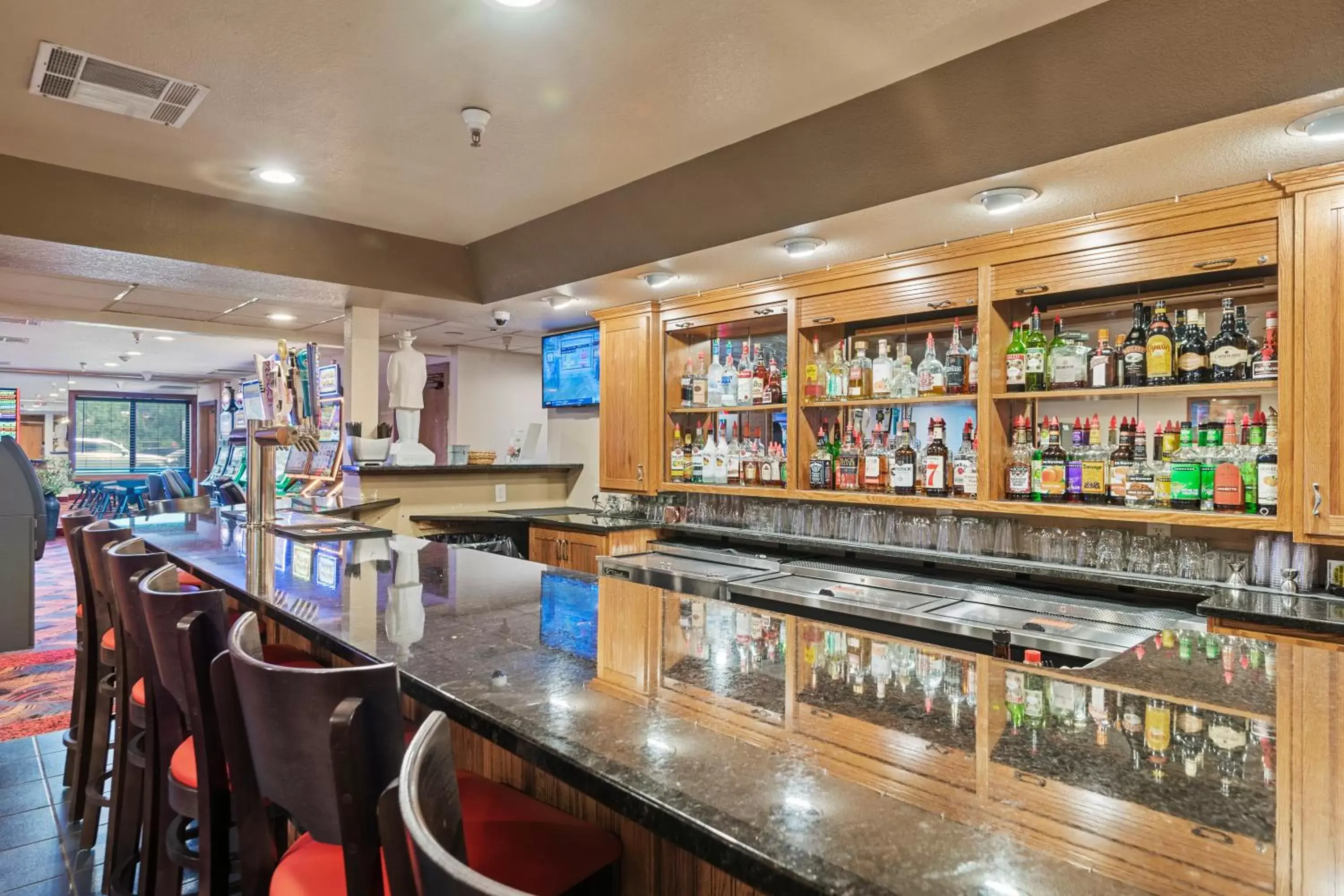 Lounge or bar, Lounge/Bar in Deadwood Gulch Resort, Trademark Collection by Wyndham