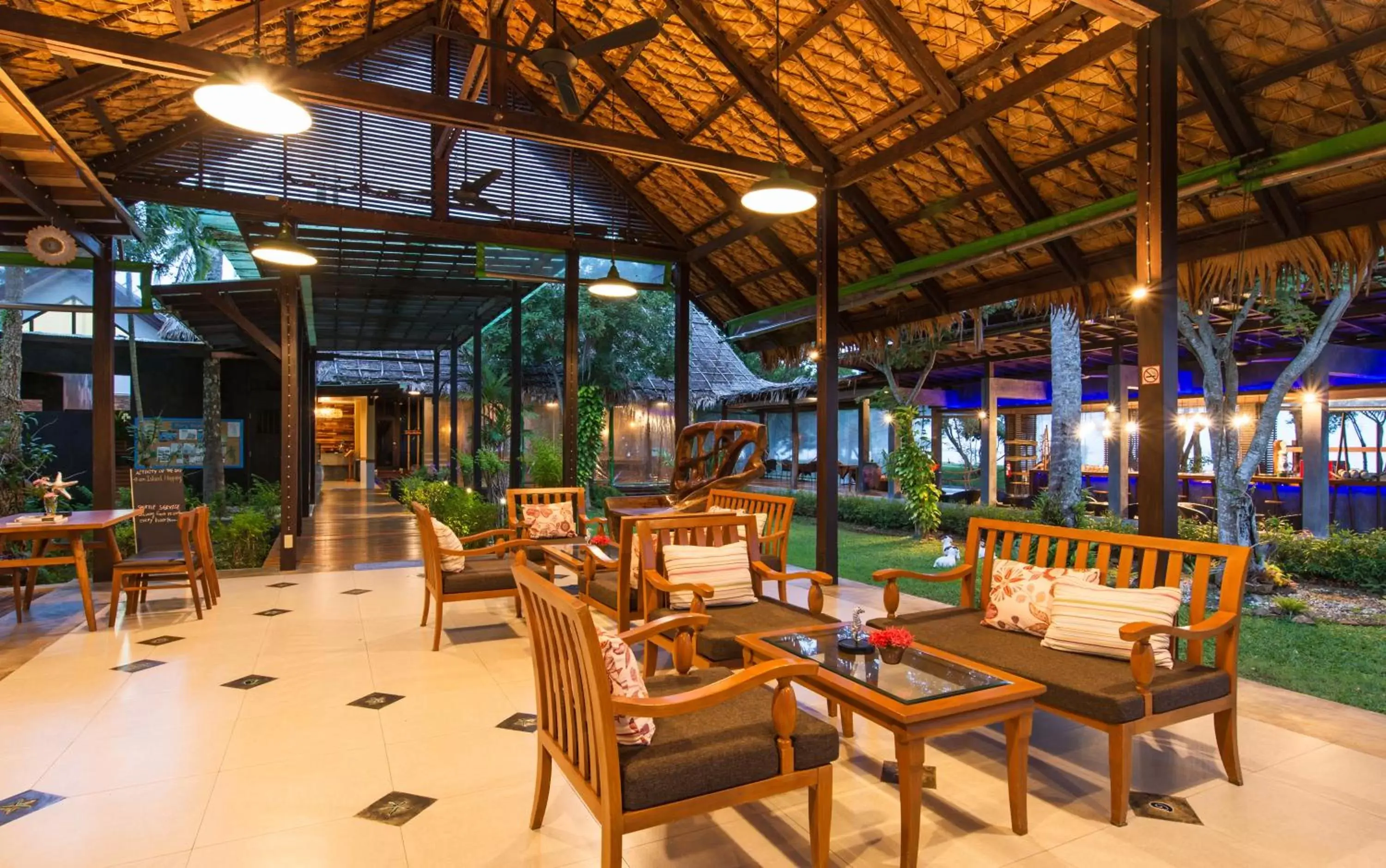 Lobby or reception, Lounge/Bar in Islanda Hideaway Resort - SHA Extra Plus