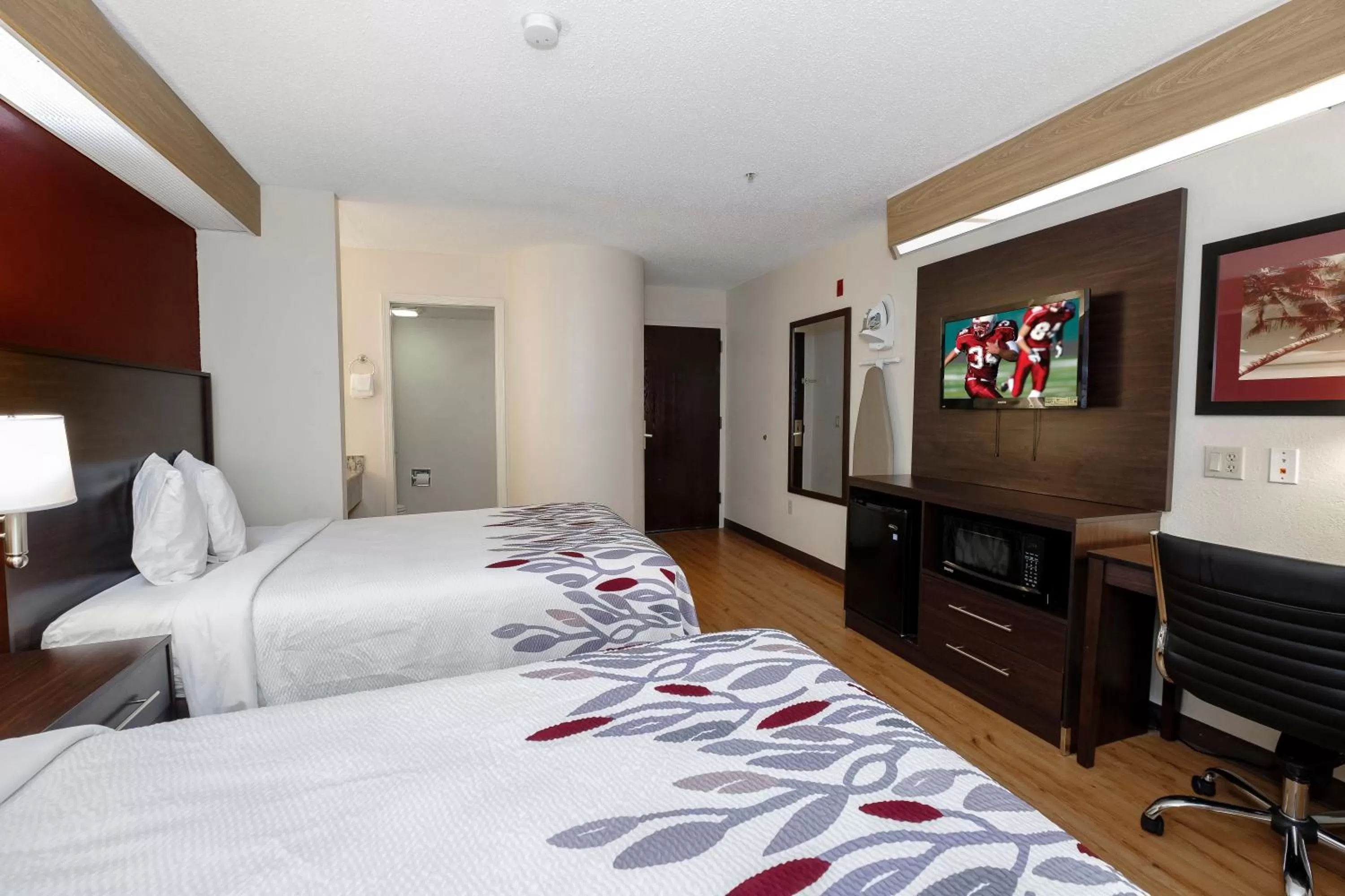 Photo of the whole room, Bed in Red Roof Inn Pensacola Fairgrounds