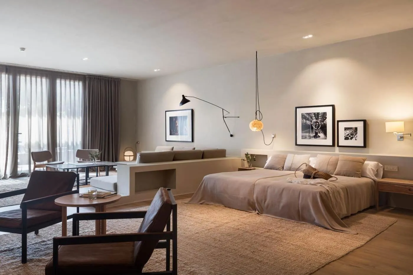 Living room, Bed in Hotel Peralada Wine Spa & Golf