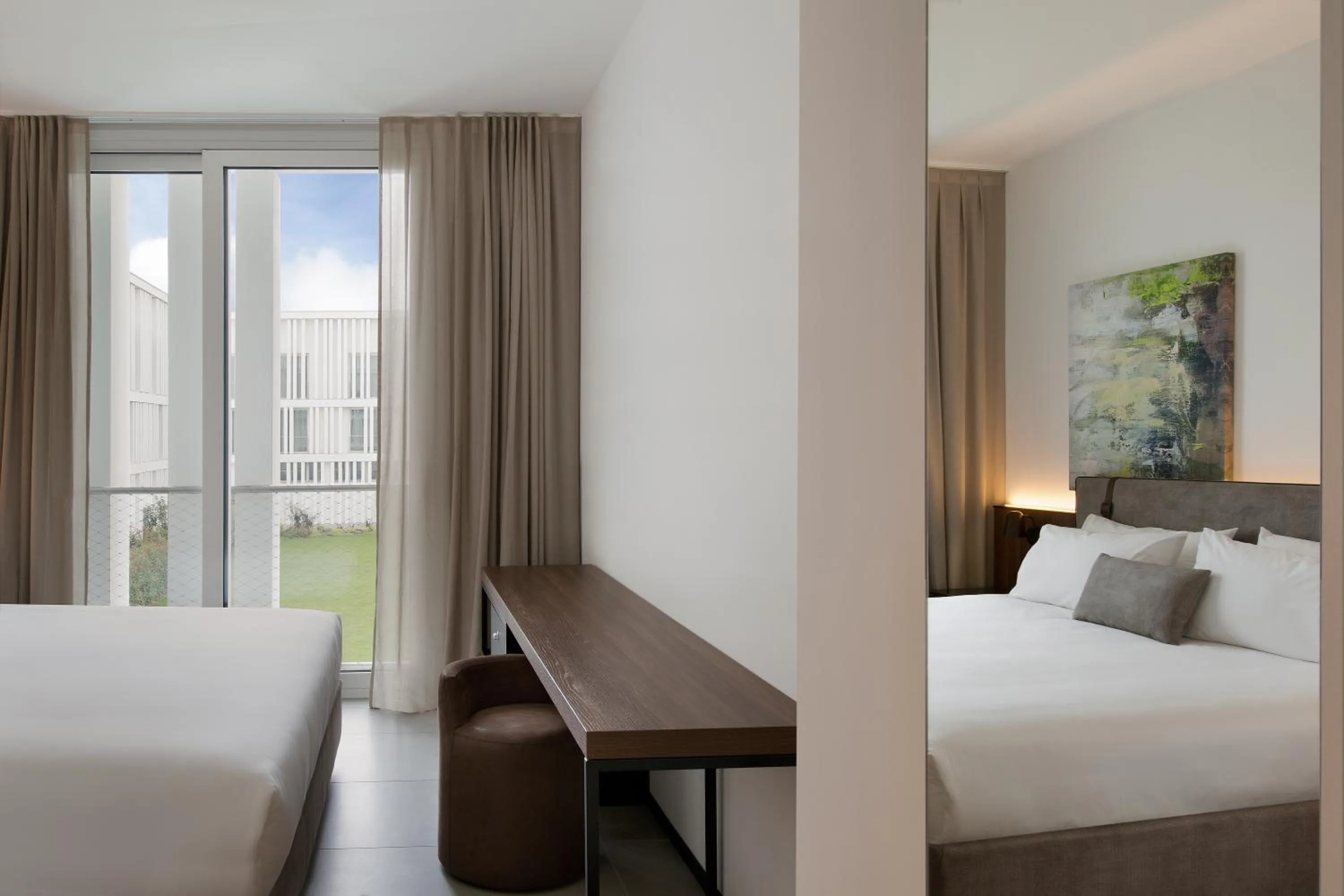 Garden view, Bed in J Hotel