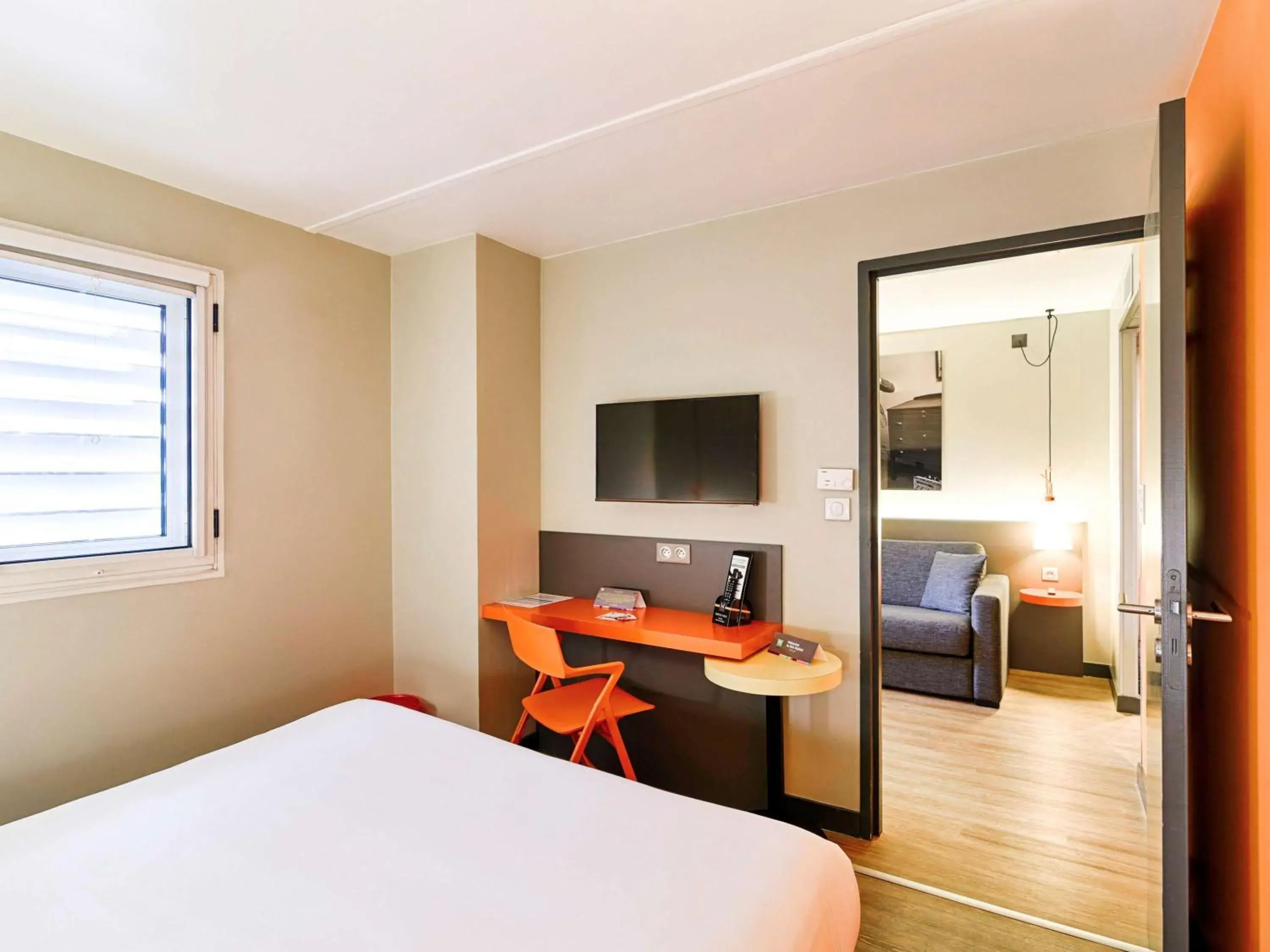 Photo of the whole room, Bed in ibis Styles Lyon Confluence