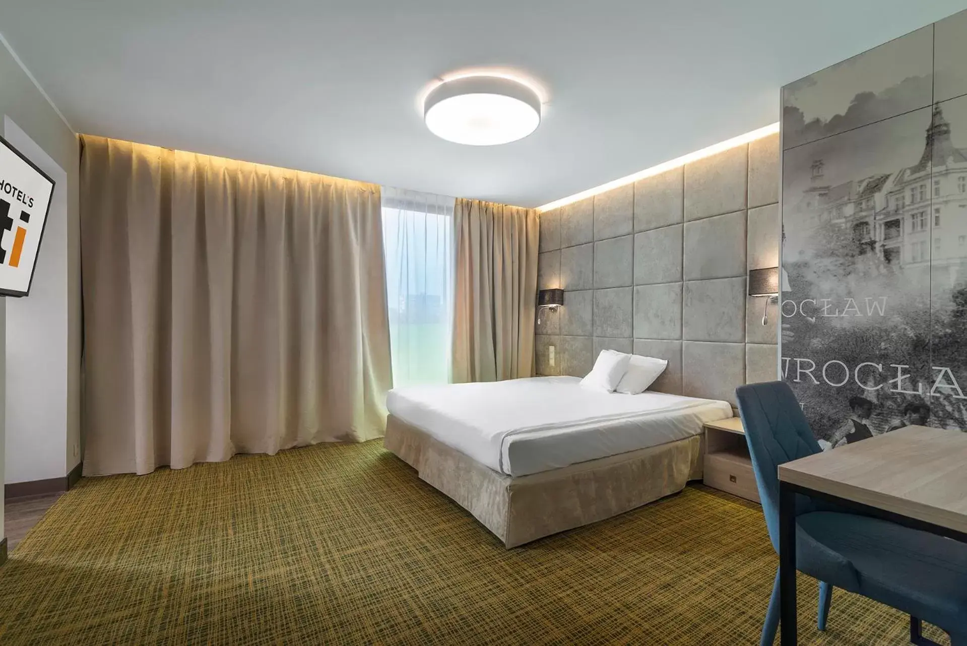 Photo of the whole room, Bed in Citi Hotel's Wrocław Photo of the whole room, Bed in Citi Hotel's Wrocław