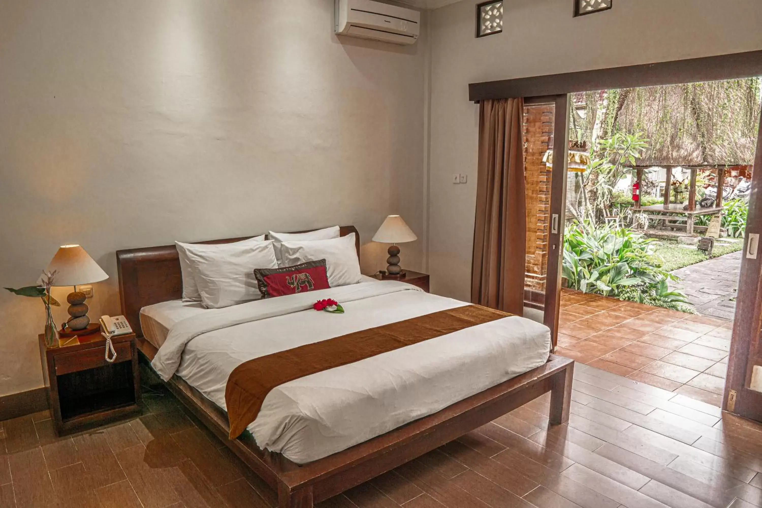 View (from property/room), Bed in Artini Bisma Ubud Hotel