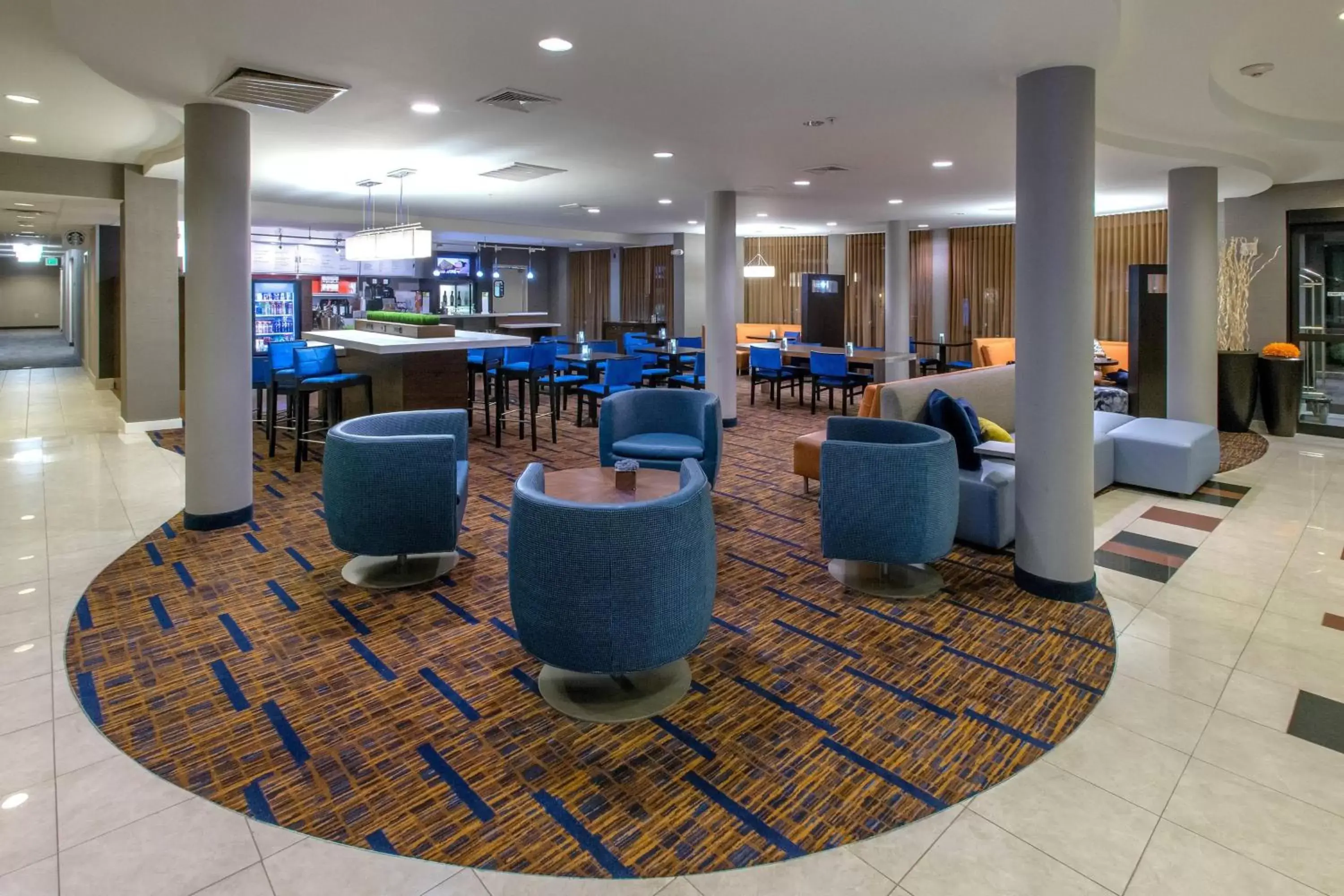 Lobby or reception, Lounge/Bar in Courtyard by Marriott Albany