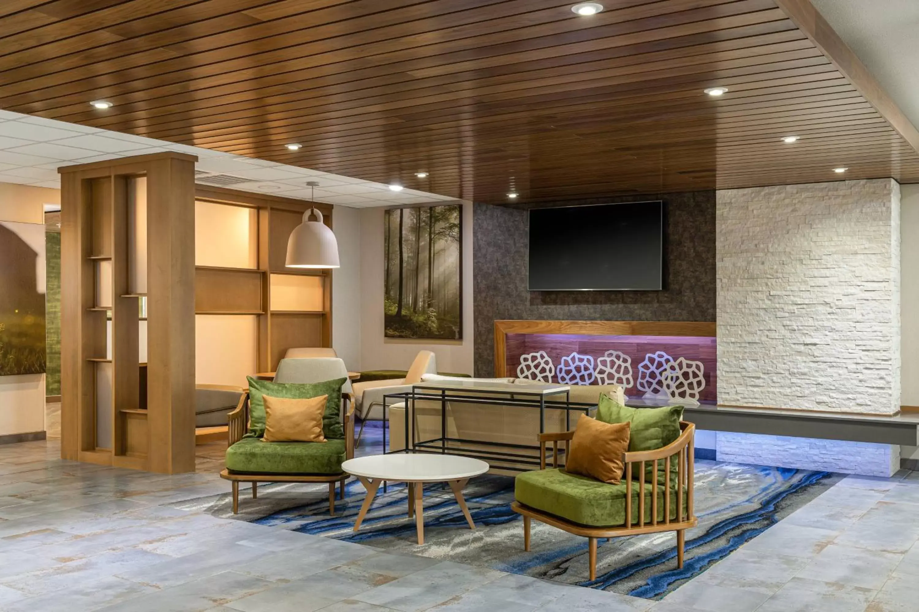 Lobby or reception, Seating Area in Fairfield Inn & Suites by Marriott Salina