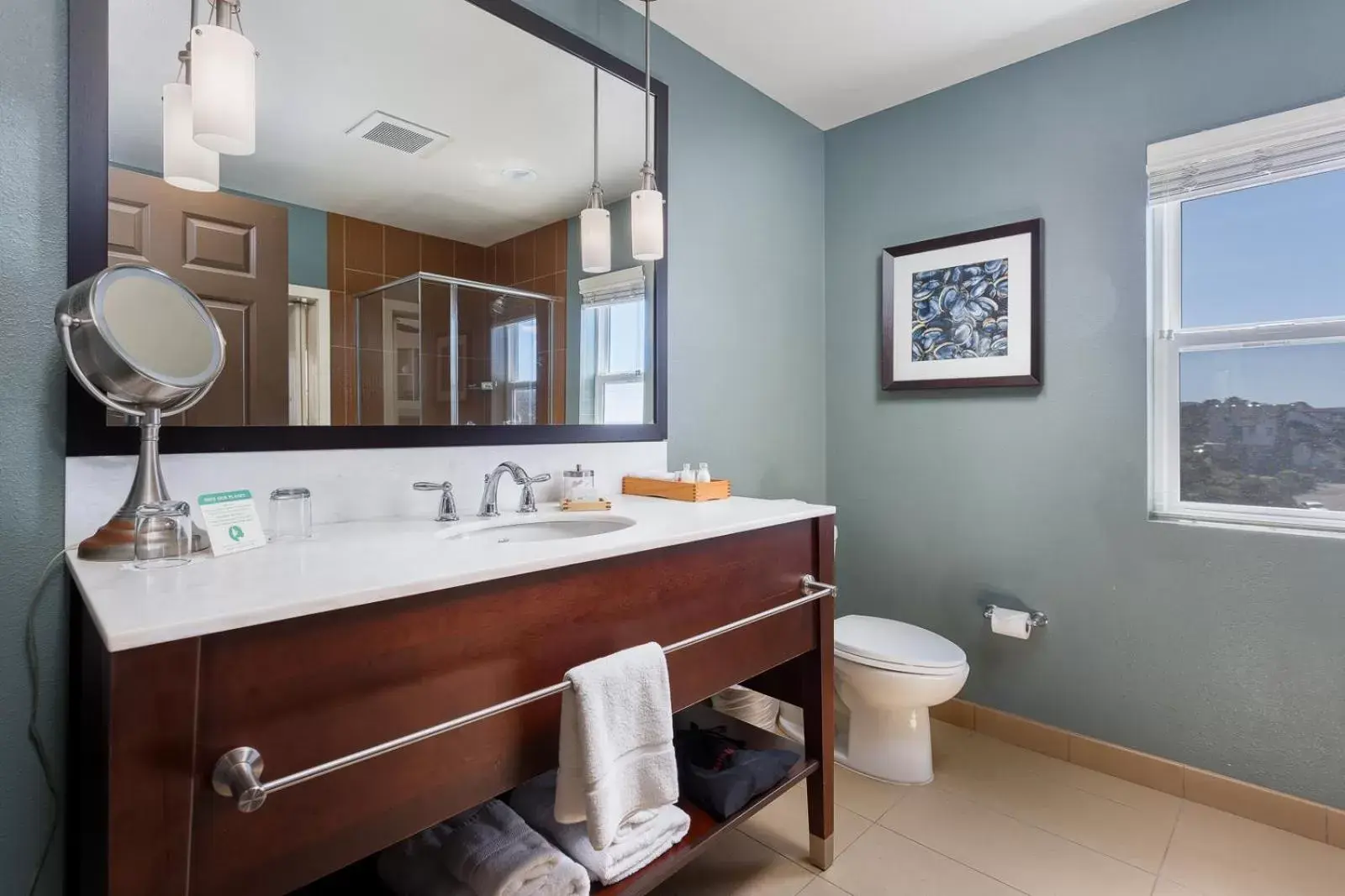 Bathroom in The Coho Oceanfront Lodge