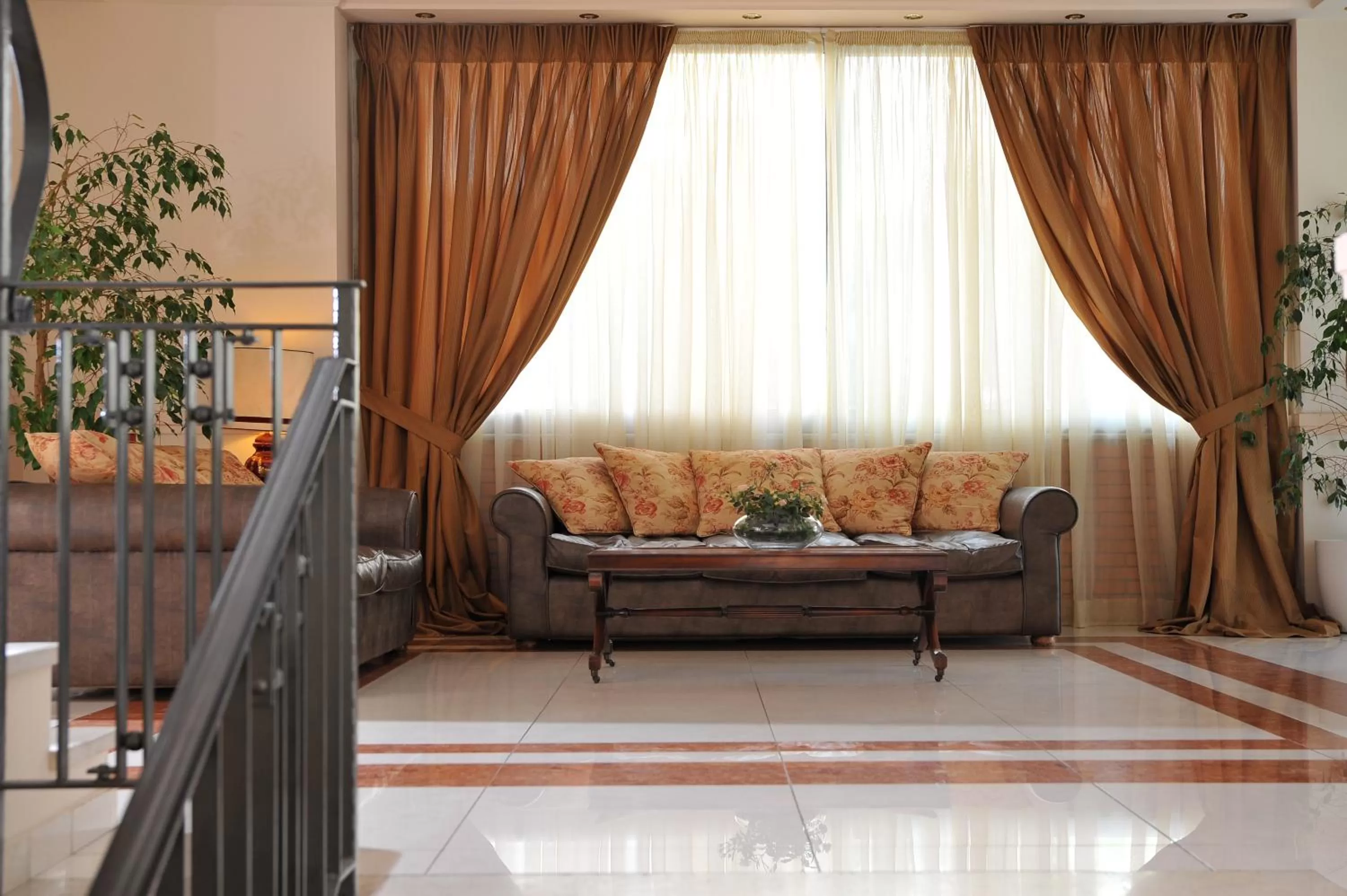 Lobby or reception in Athens Atrium Hotel & Jacuzzi Suites