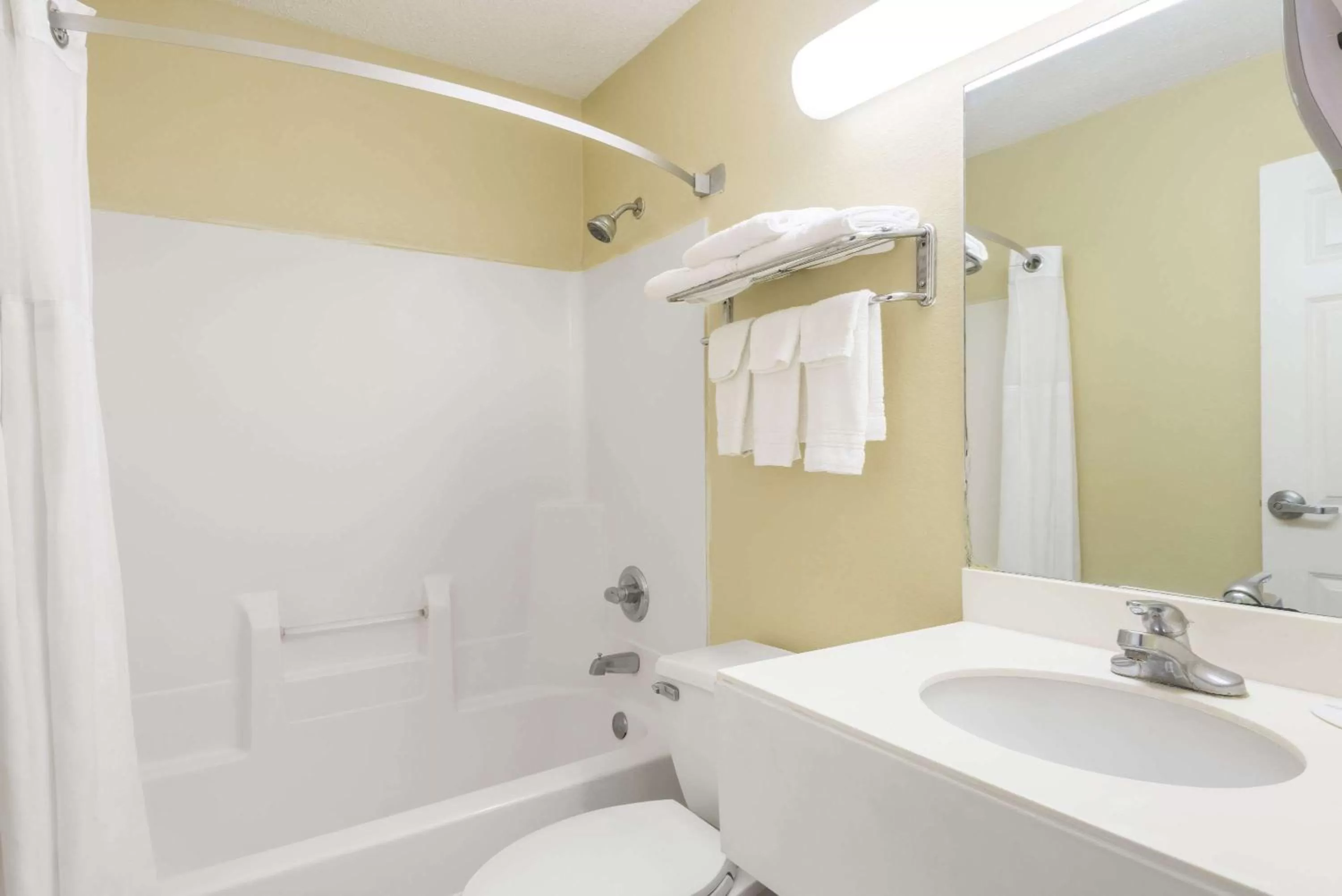 Bathroom in Super 8 by Wyndham Indianapolis/NE/Castleton Area