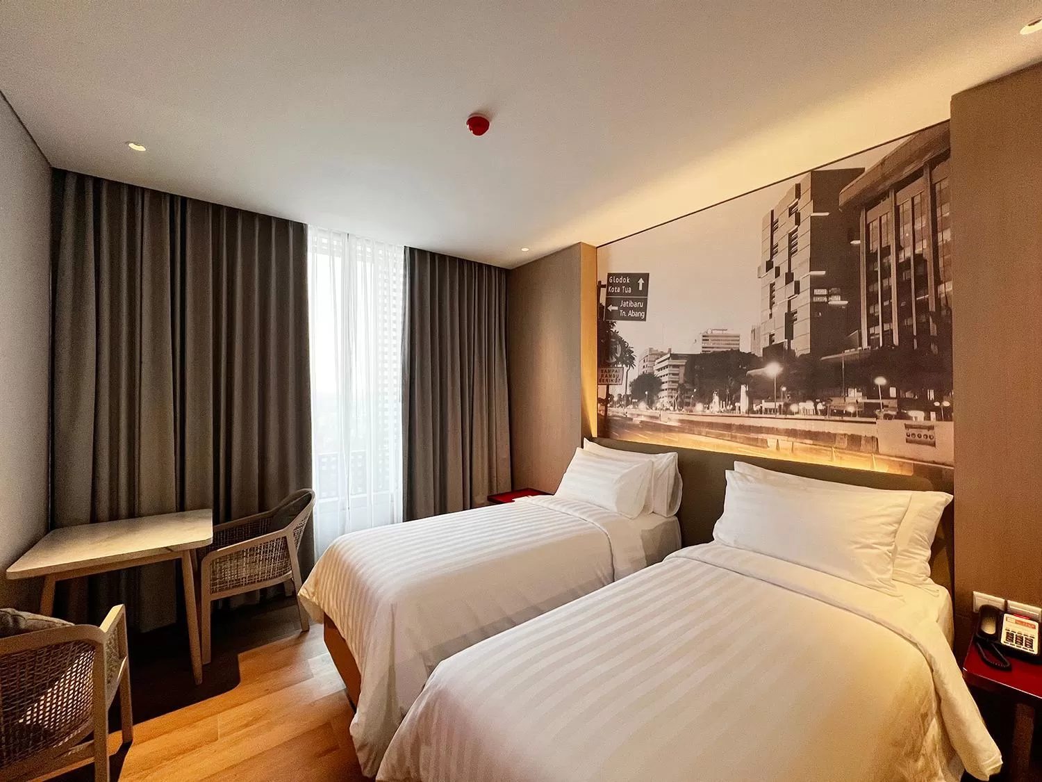Deluxe Twin Room in Ra Suites Simatupang