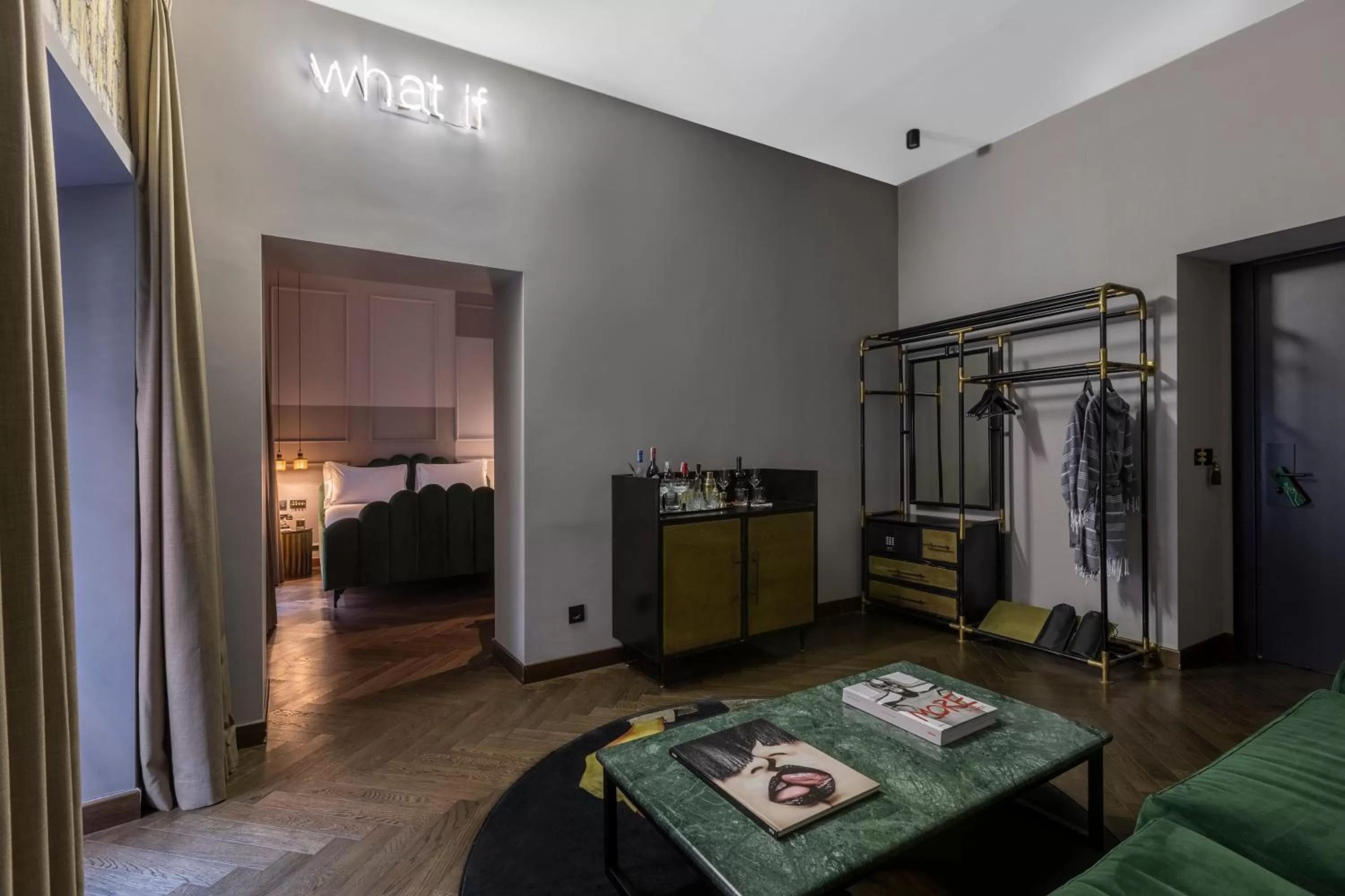 Living room, Bed in Chapter Roma