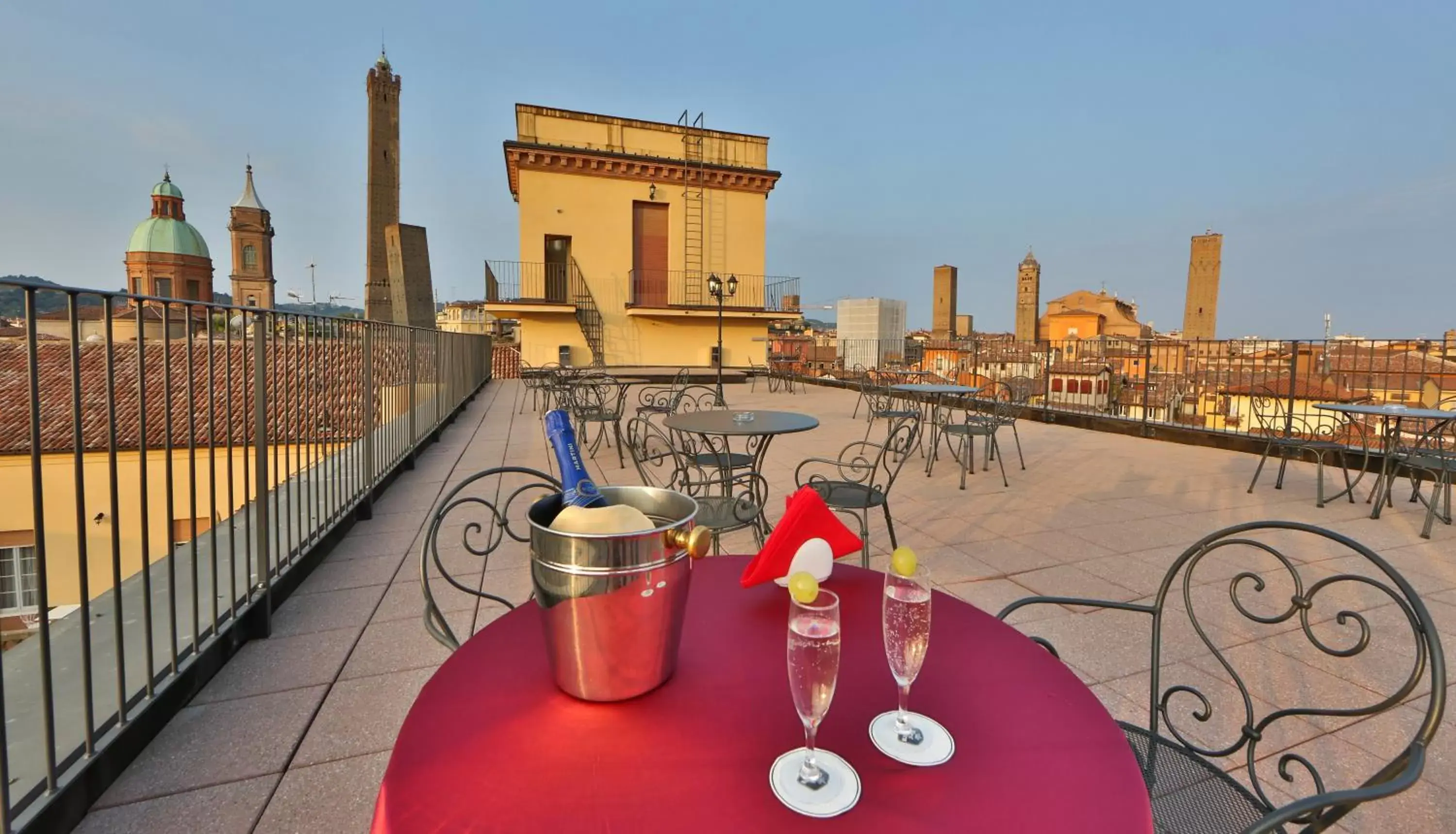 Balcony/Terrace in Hotel San Donato - Bologna centro