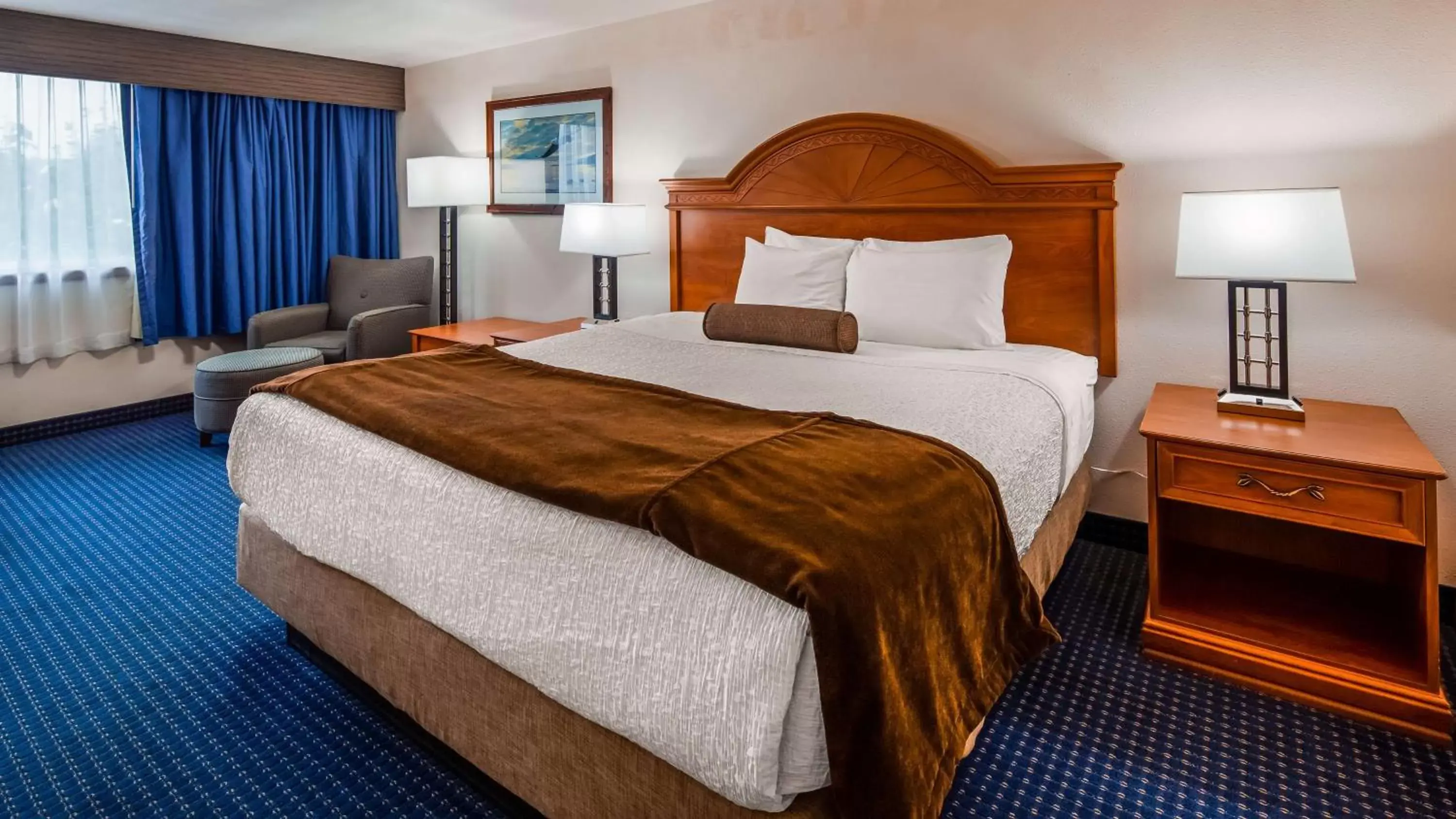 Photo of the whole room, Bed in Best Western Valdez Harbor Inn Photo of the whole room, Bed in Best Western Valdez Harbor Inn