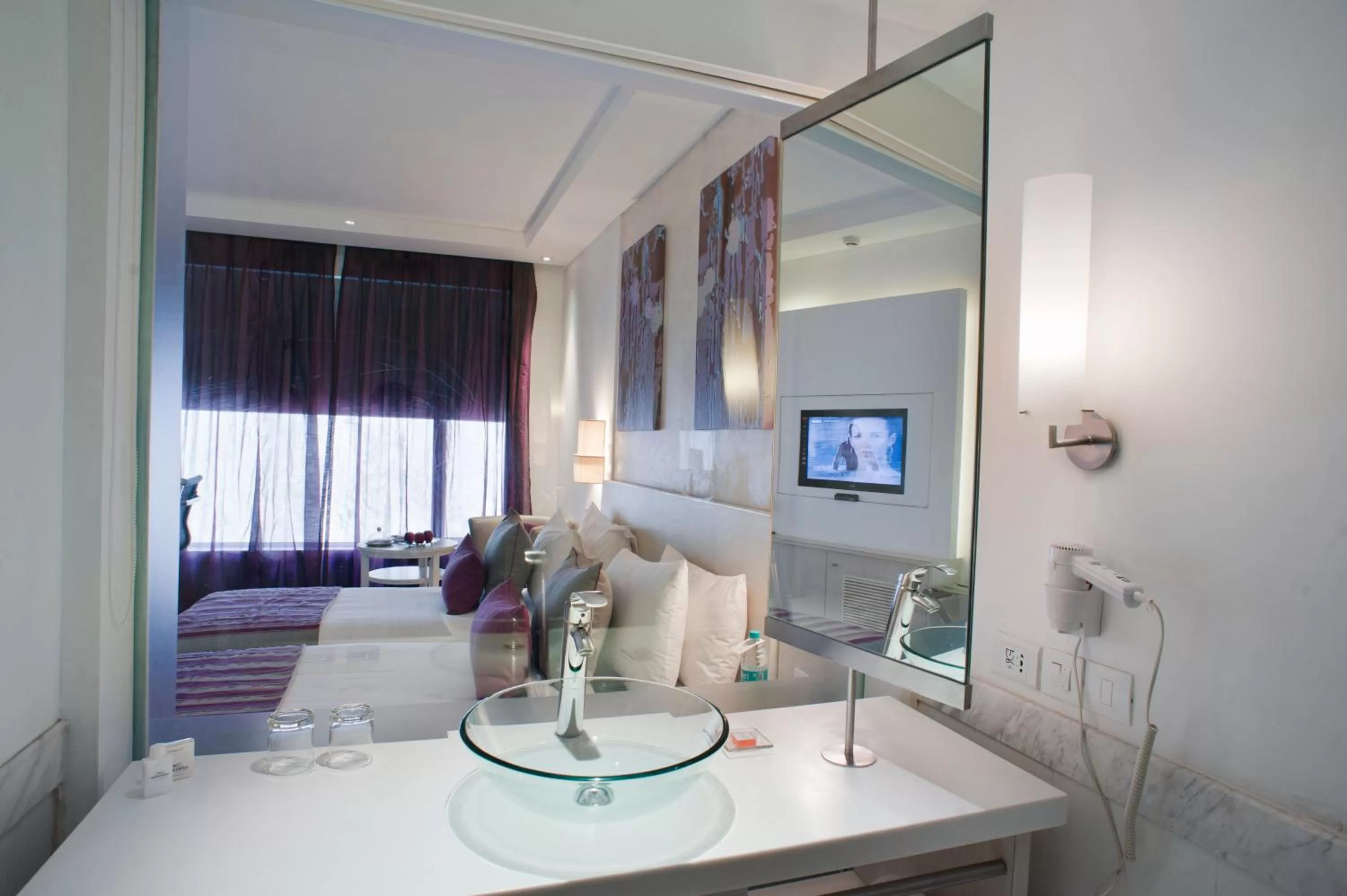 Bathroom, Bed in The Ashtan Sarovar Portico