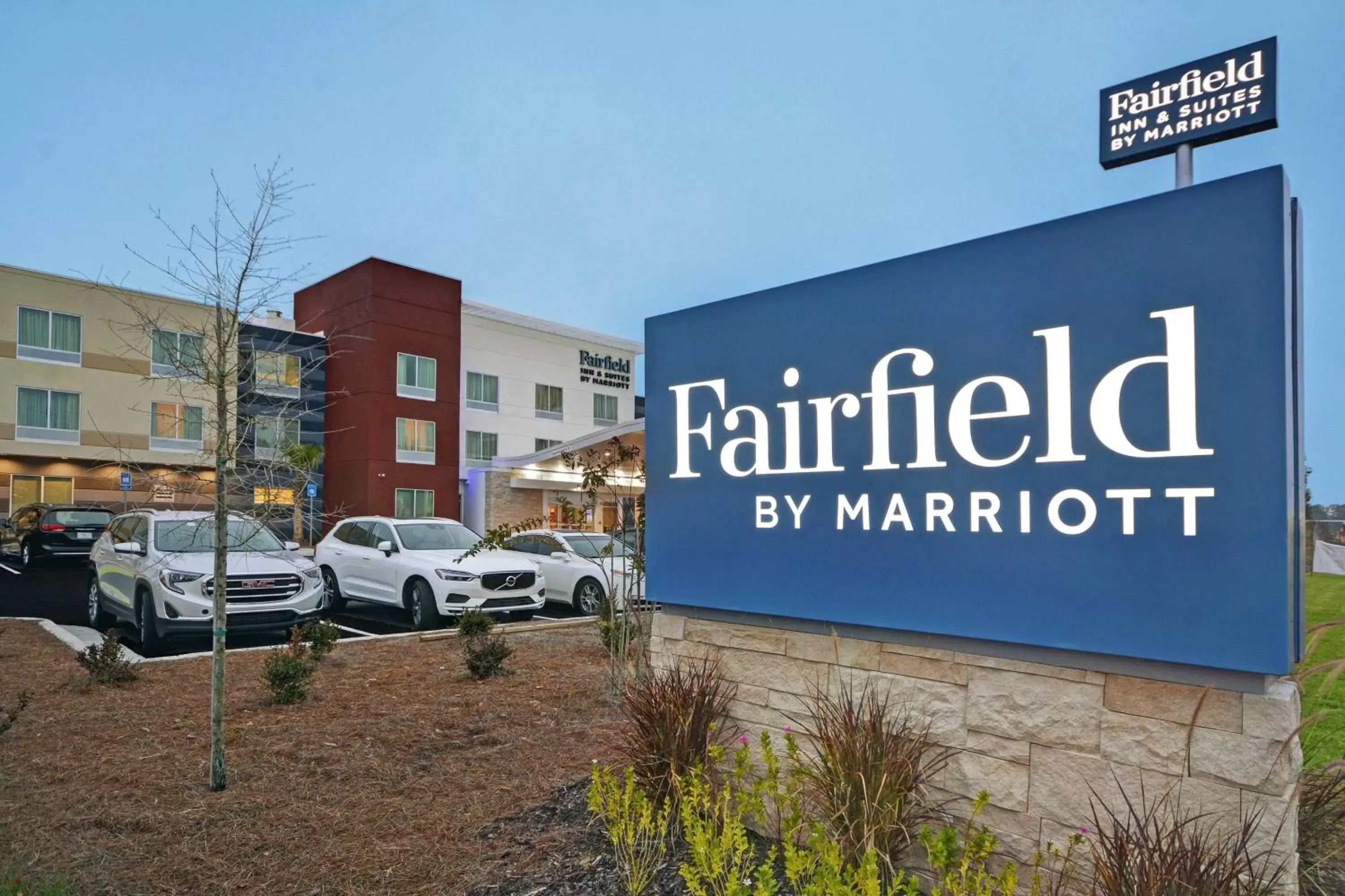 Property building in Fairfield Inn & Suites by Marriott Savannah SW/Richmond Hill