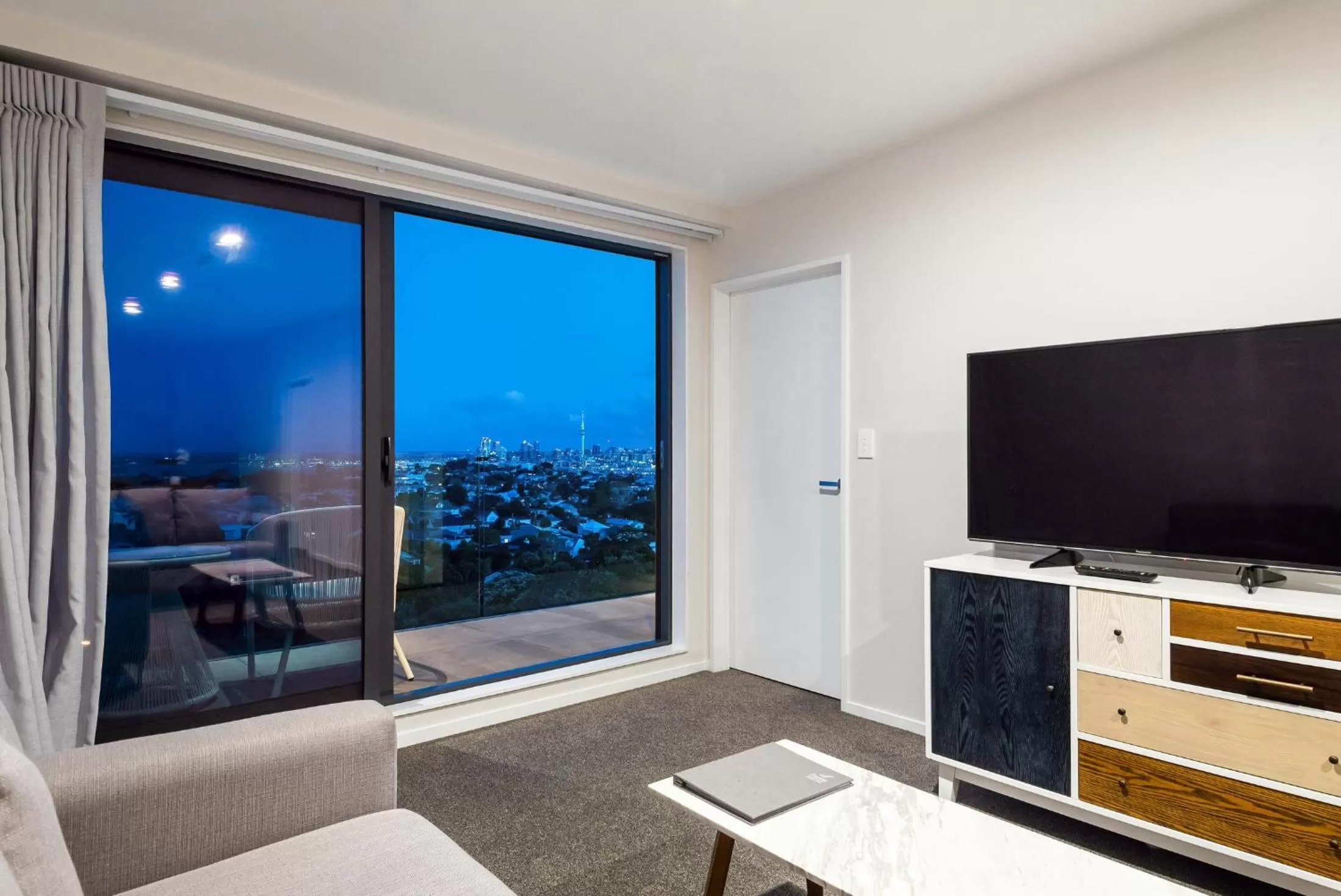 Living room in FERNZ Motel & Apartments Birkenhead