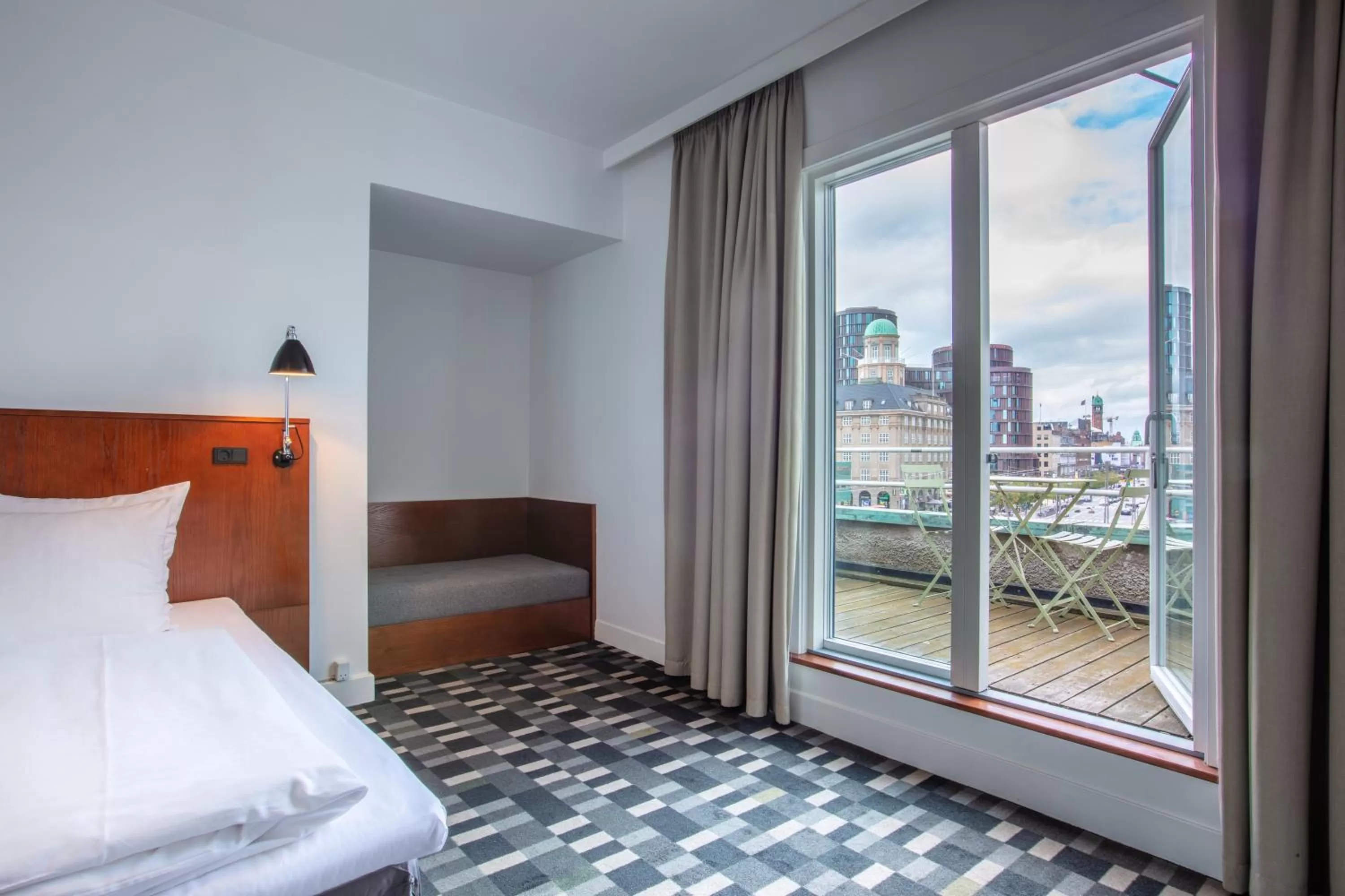 Bed in Hotel Astoria, Best Western Signature Collection