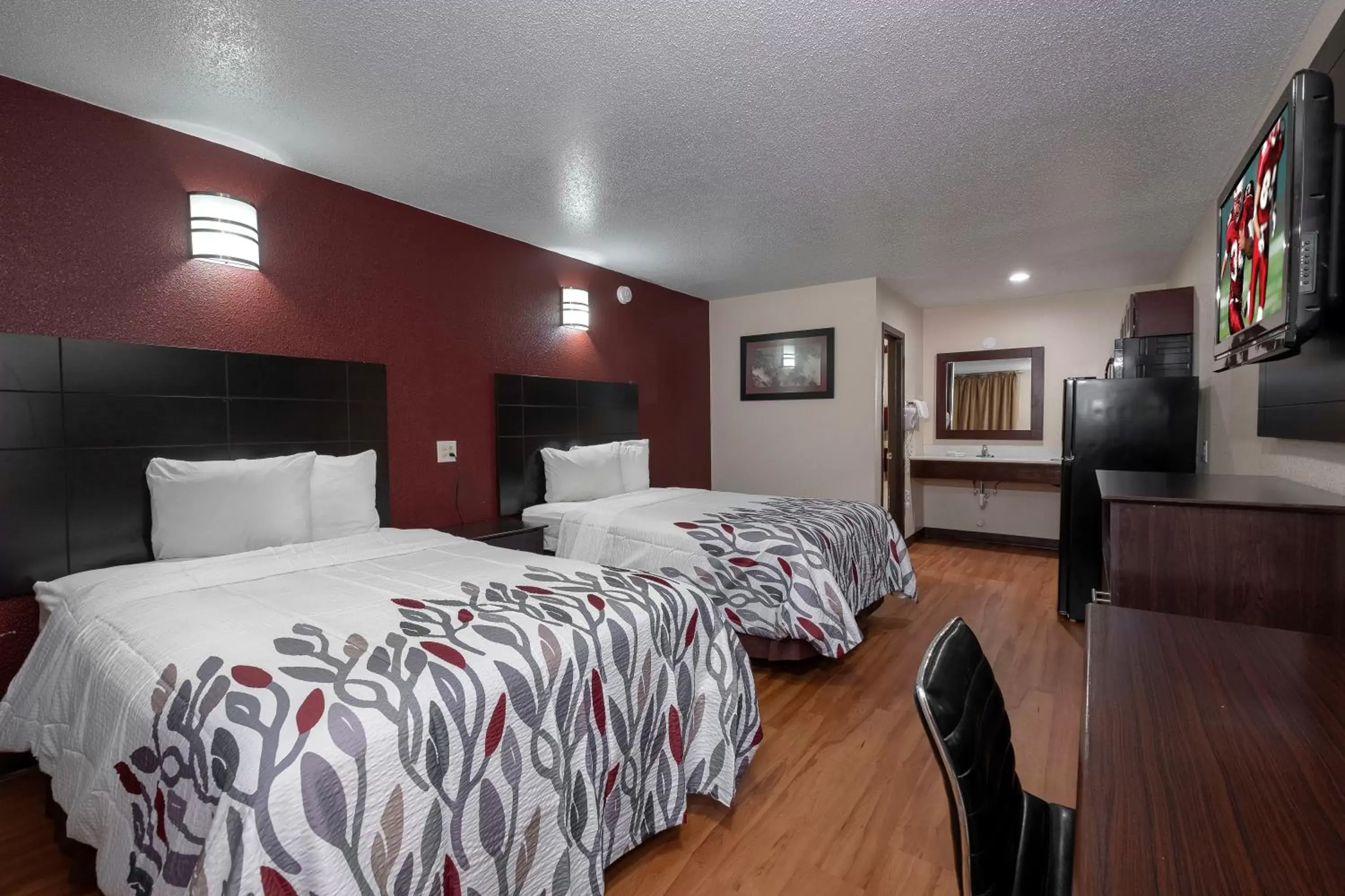 Photo of the whole room, Bed in Red Roof Inn Morgan City Photo of the whole room, Bed in Red Roof Inn Morgan City