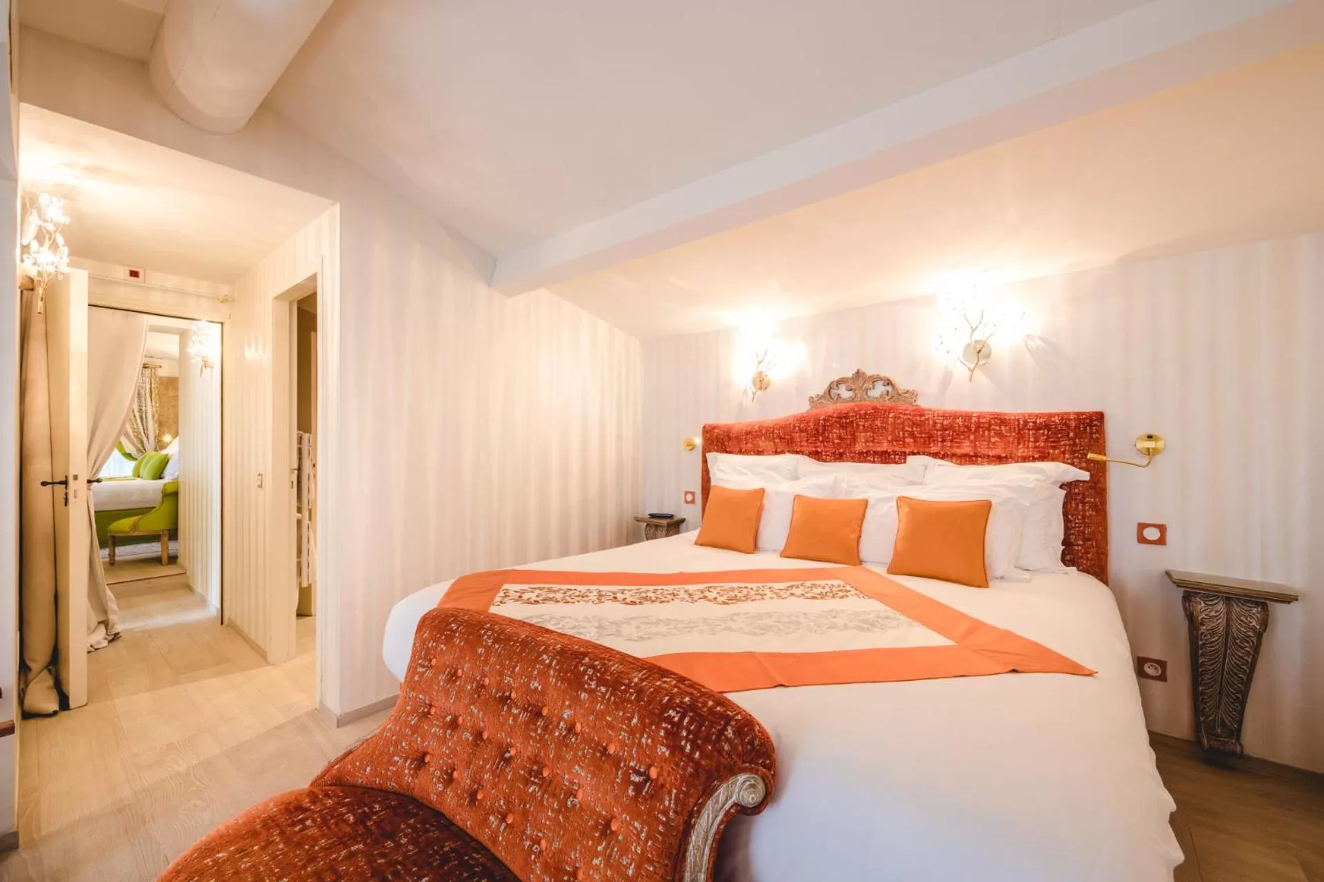 Bed in Le Petit Palais D'Aglae