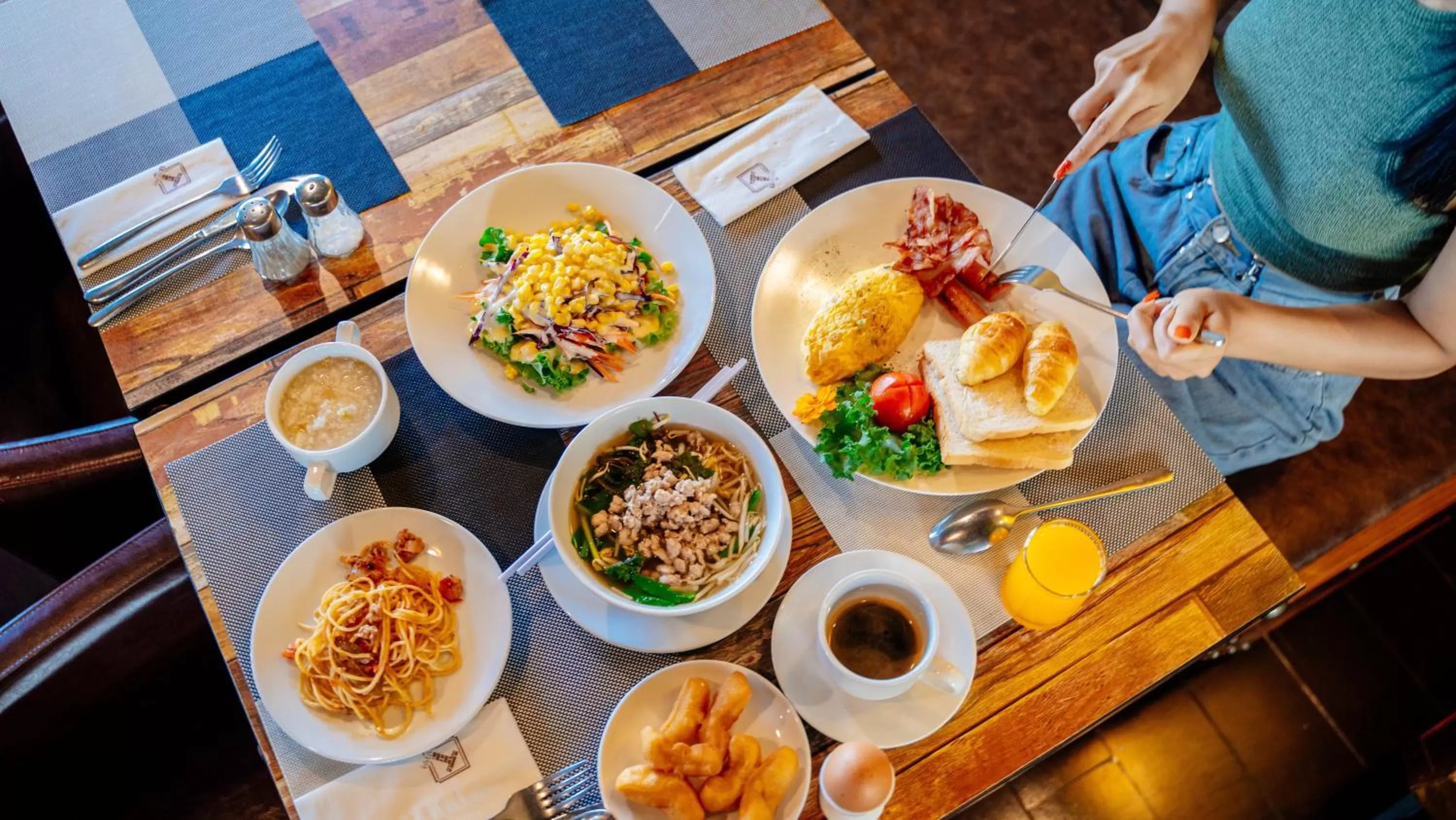 Food in SureStay Plus by Best Western T Pattaya