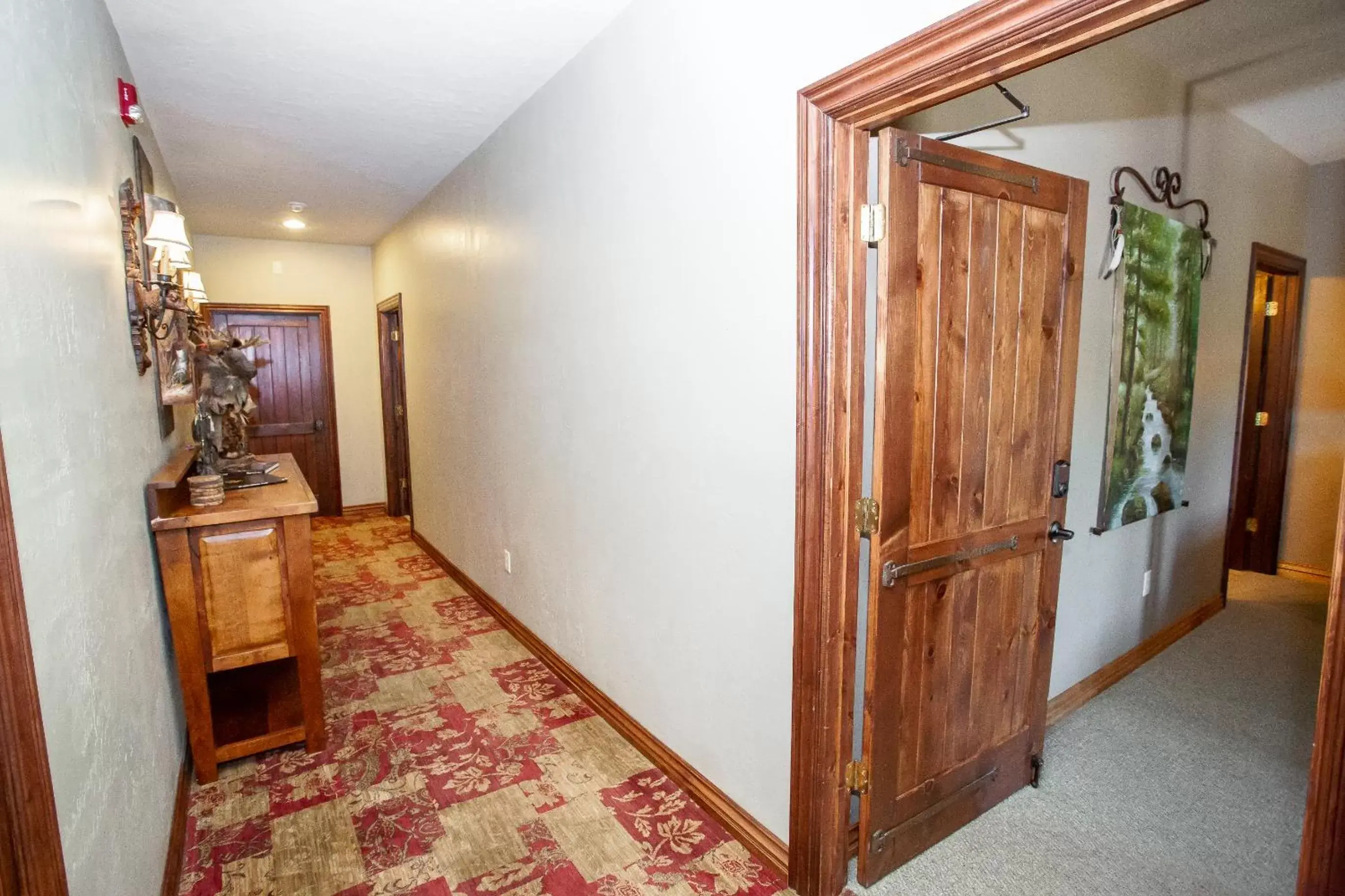 Main St Loft Overlooking Train Yard - Lofts Sterling & Sage - Toltec