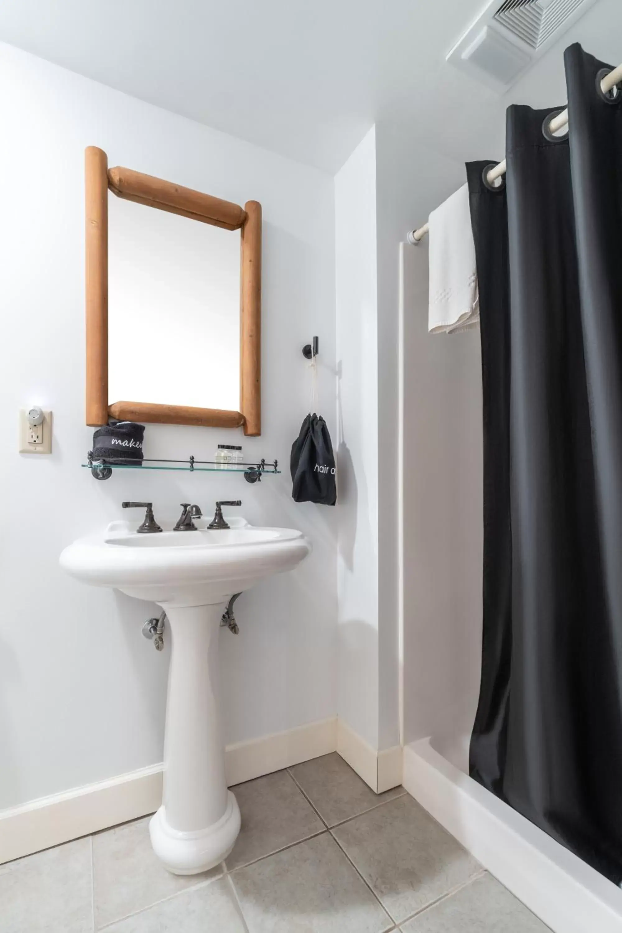 Bathroom in The Alpine Lodge