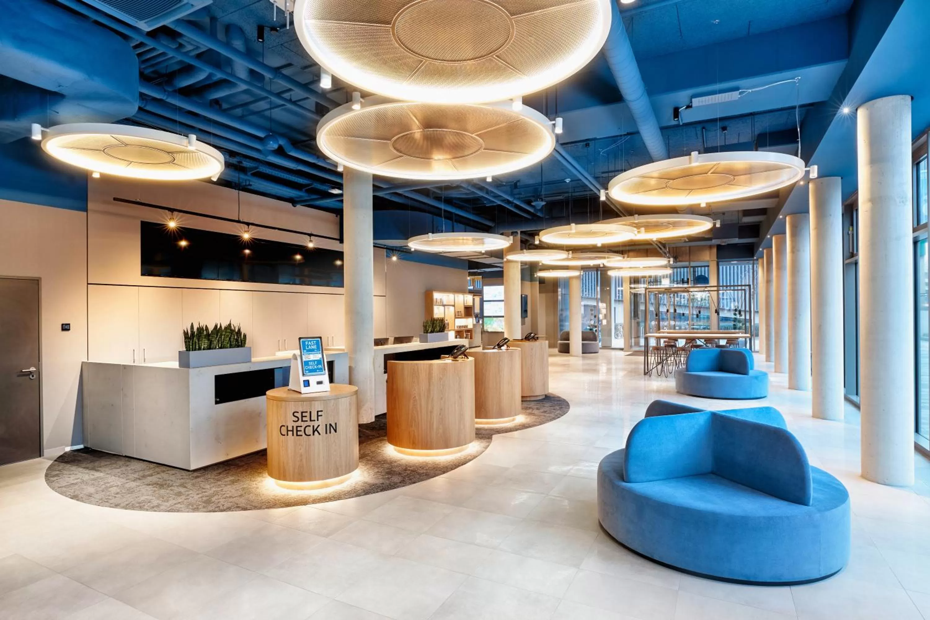 Lobby or reception in H2 Hotel Leipzig