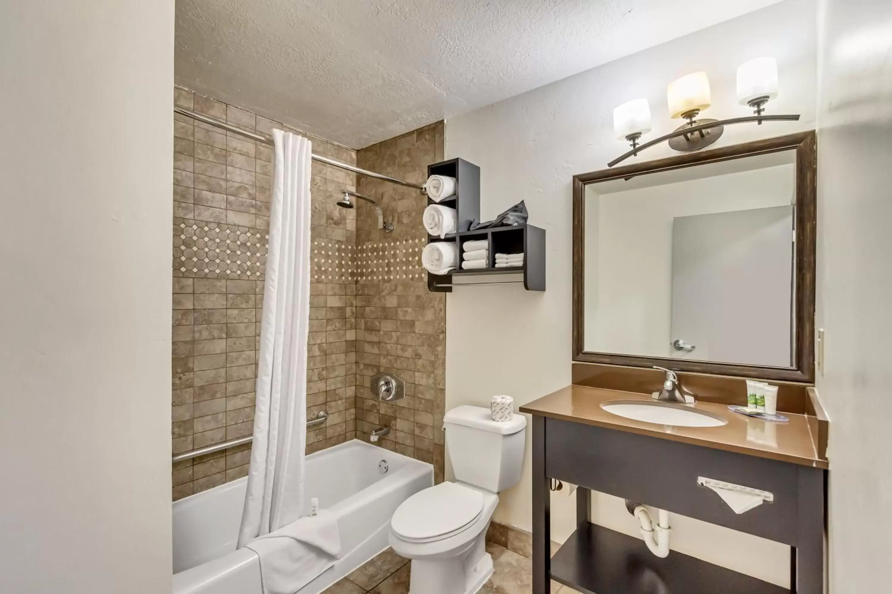 Bathroom in Park Inn by Radisson Salt Lake City -Midvale