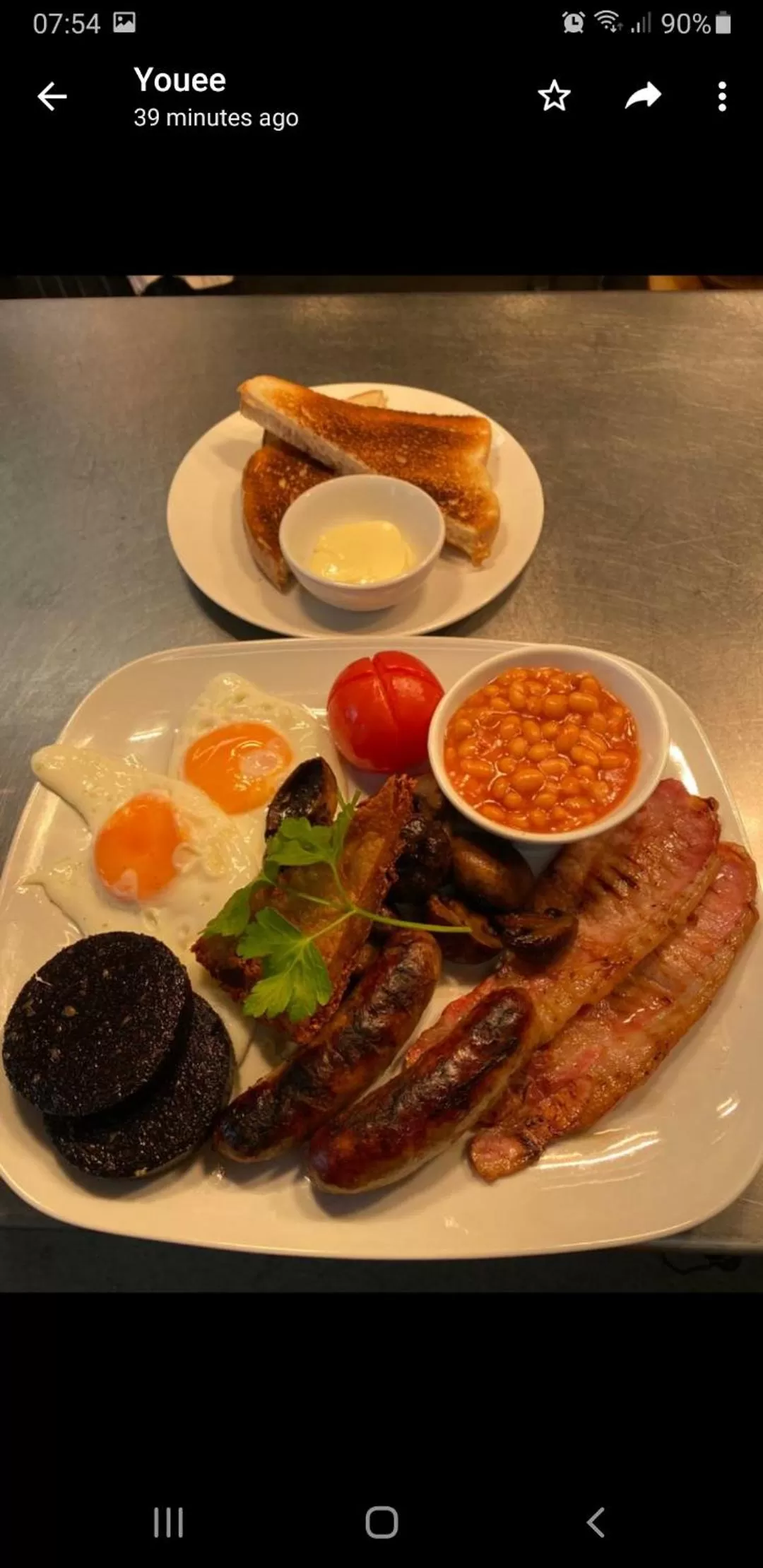 Breakfast in The Emmbrook Inn Hotel