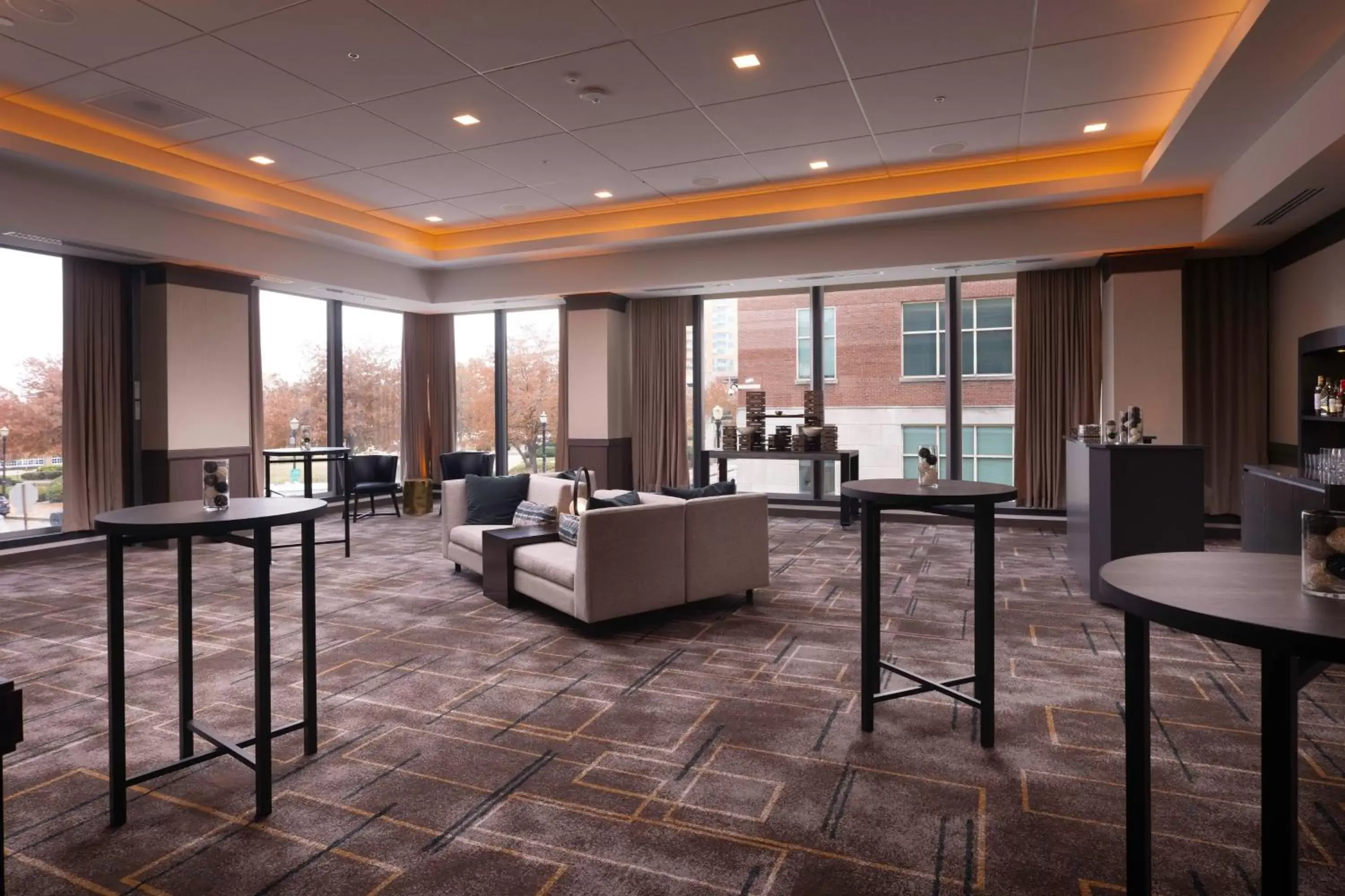 Meeting/conference room, Lounge/Bar in Hotel Distil, Autograph Collection