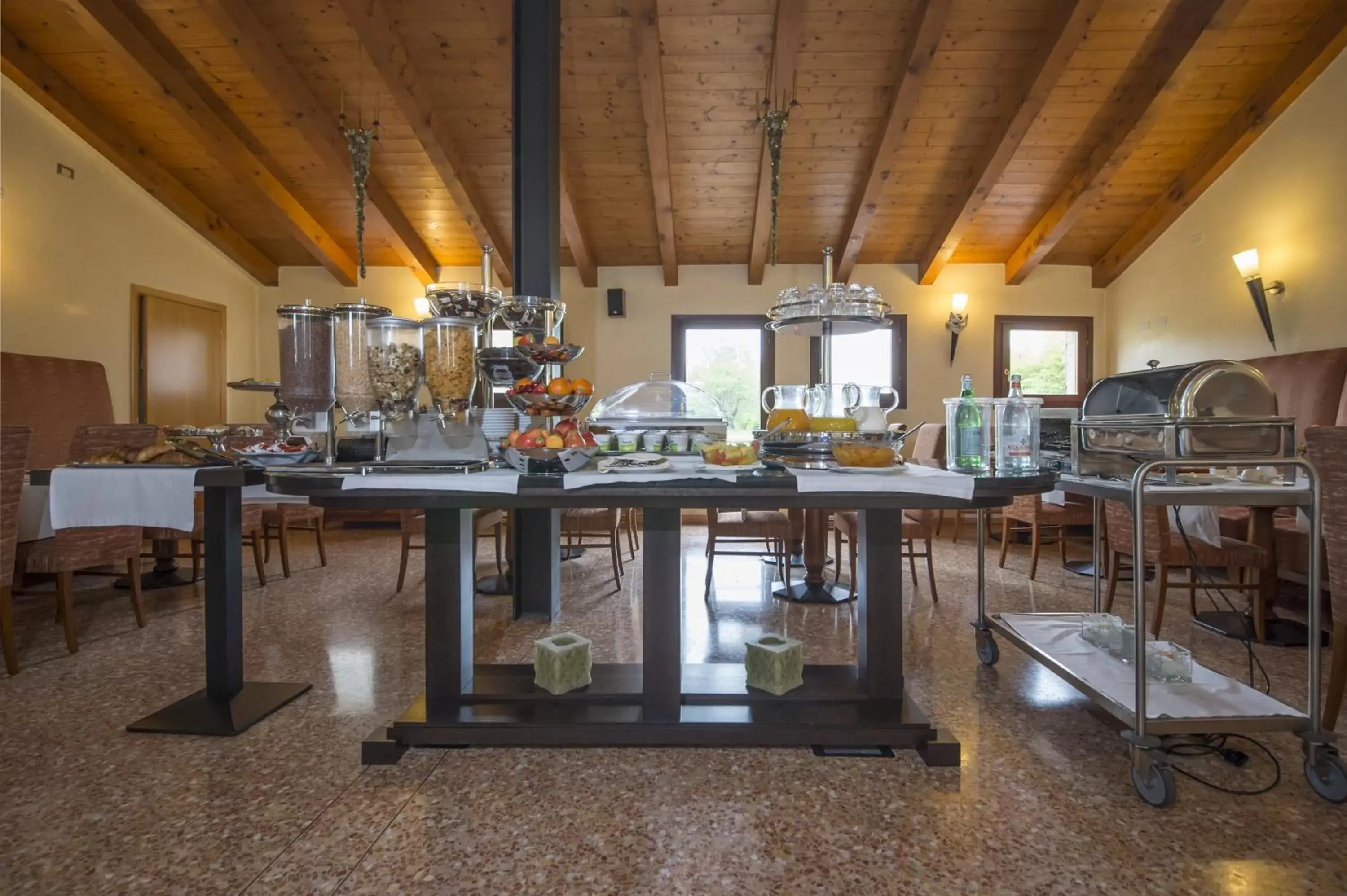 Restaurant/places to eat in Hotel Venice Resort Airport Restaurant/places to eat in Hotel Venice Resort Airport