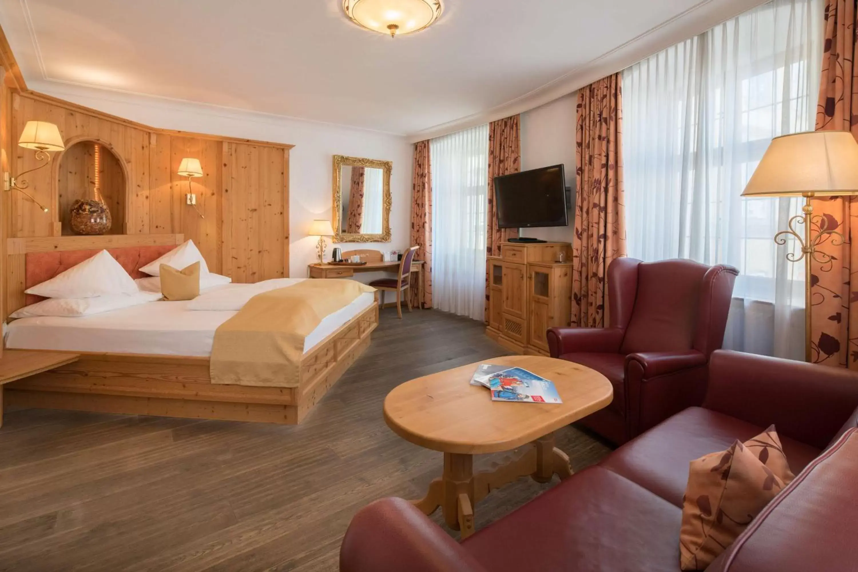 Photo of the whole room in BEST WESTERN Plus Hotel Goldener Adler Innsbruck