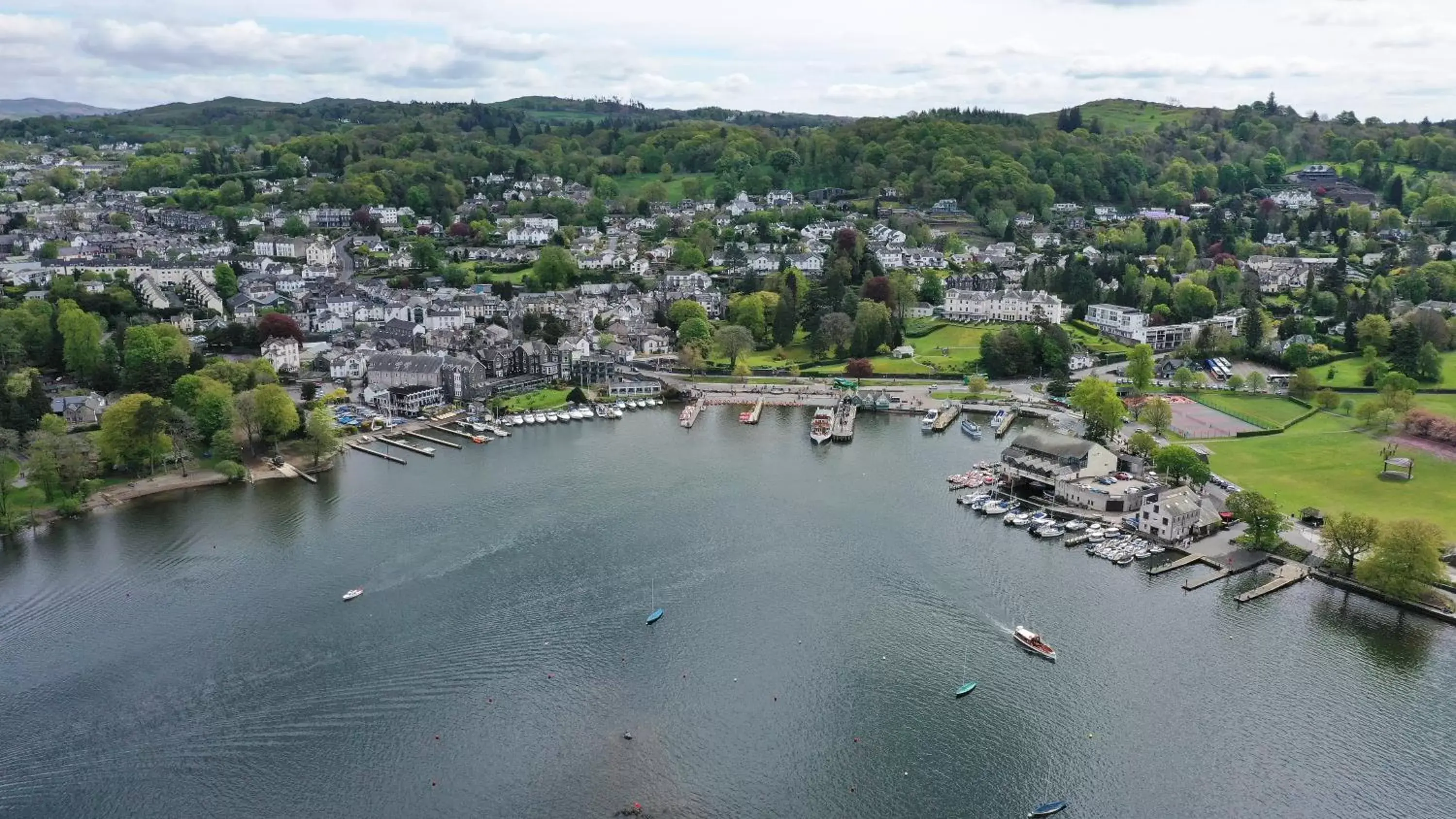 Neighbourhood, Bird's-eye View in Burn How Garden House Hotel