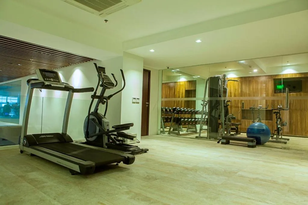 Fitness centre/facilities in Ramada Encore by Wyndham Makati