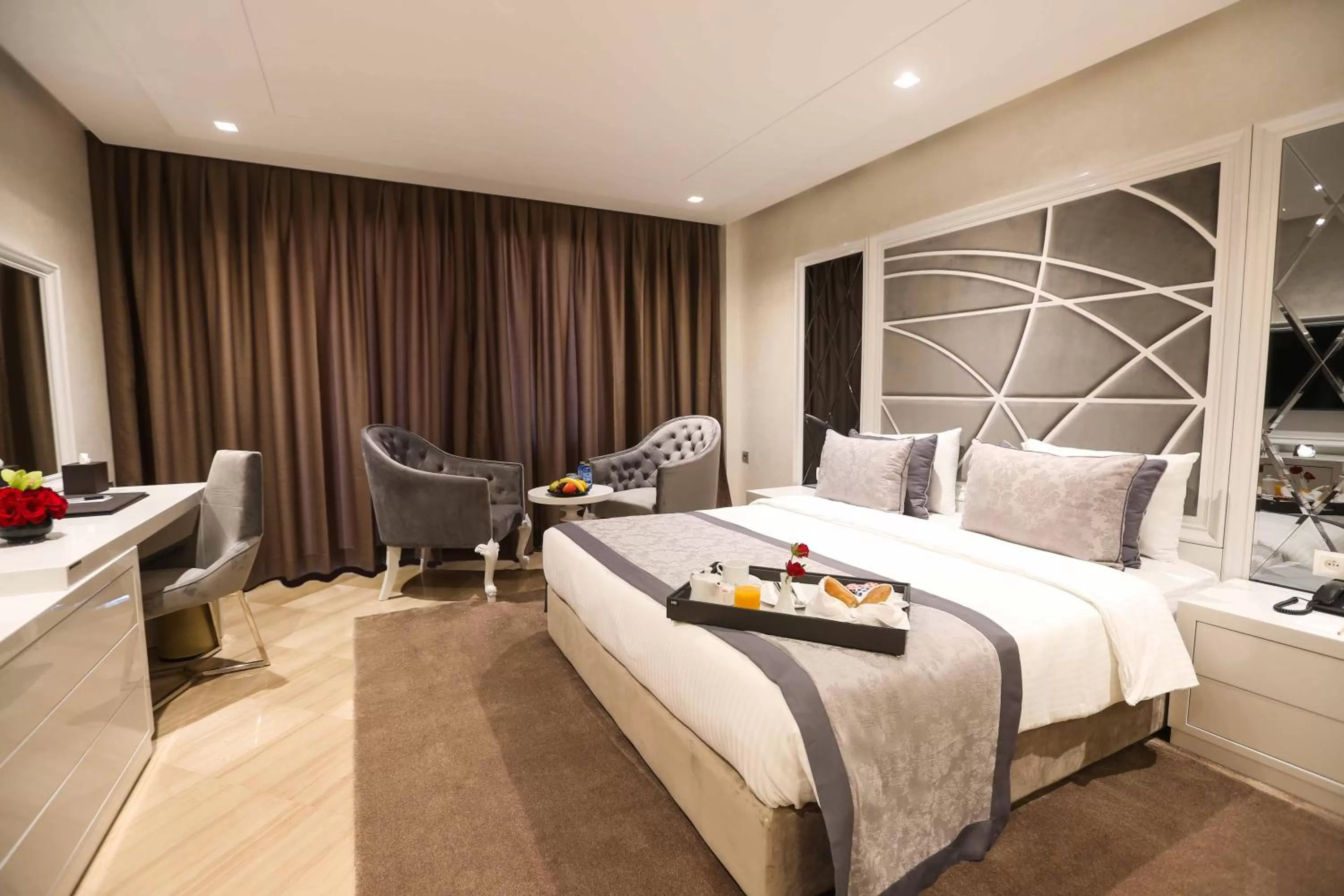 Photo of the whole room, Bed in Suite Hotel Casa Diamond